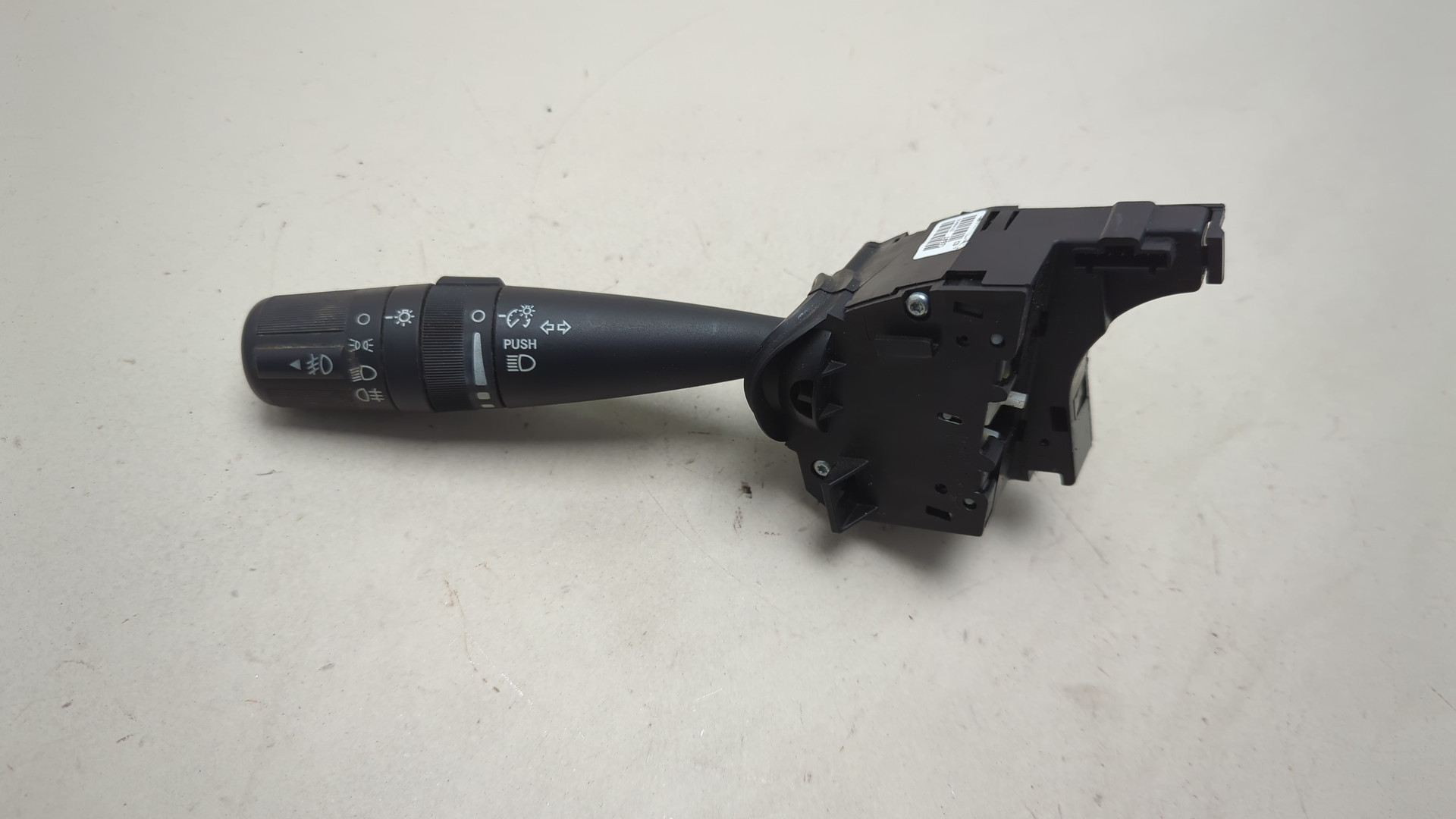 Переключатель поворотов подрулевой для Nitro 2007-2011