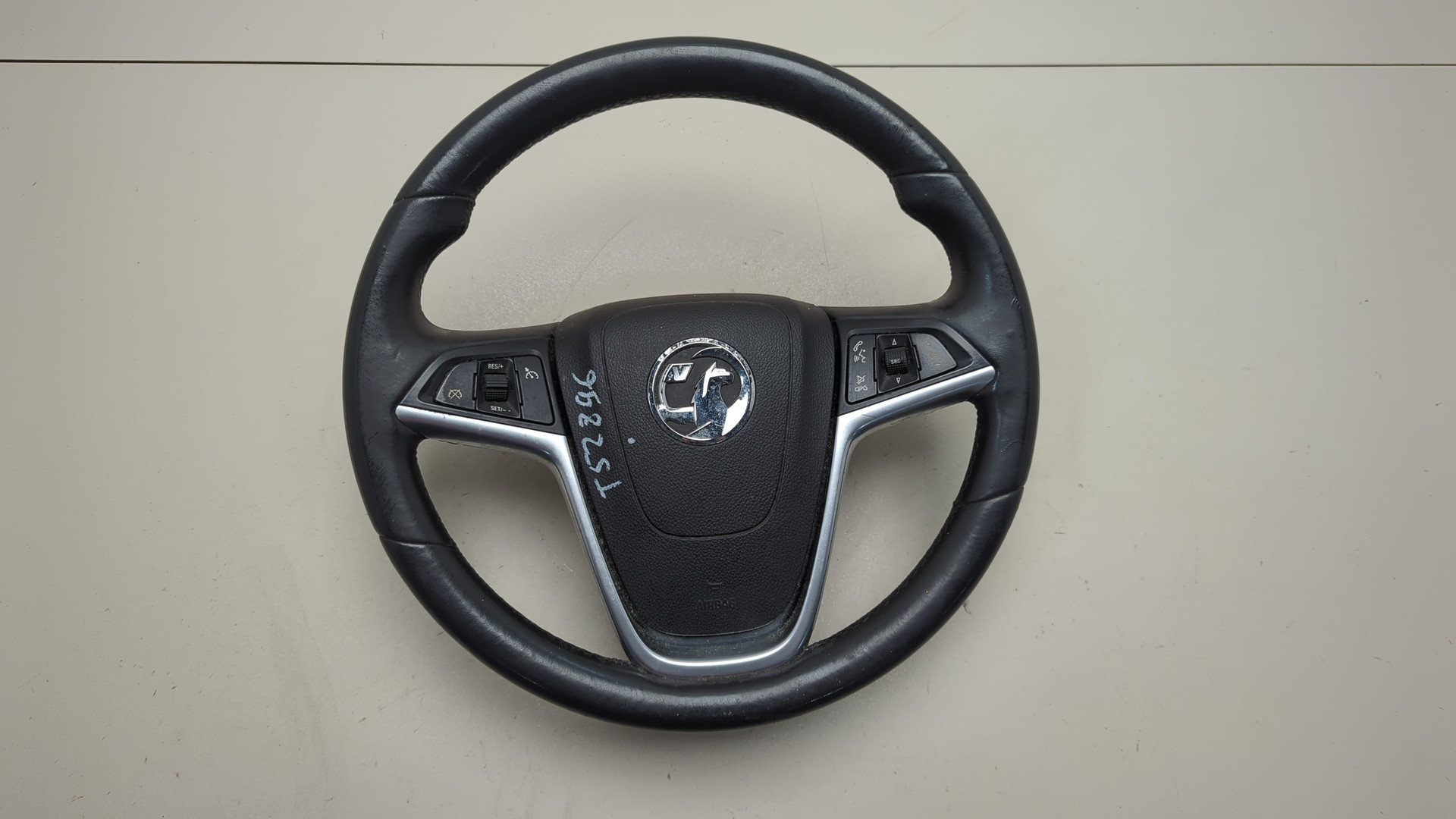 Рулевое колесо (руль)