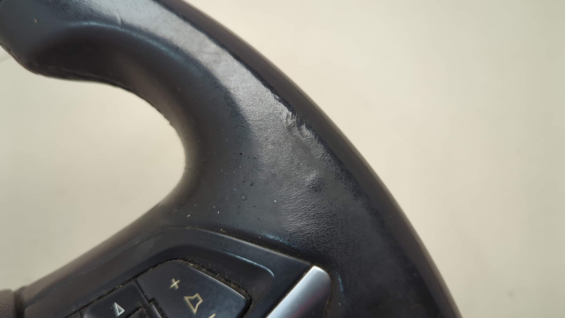 Рулевое колесо (руль)