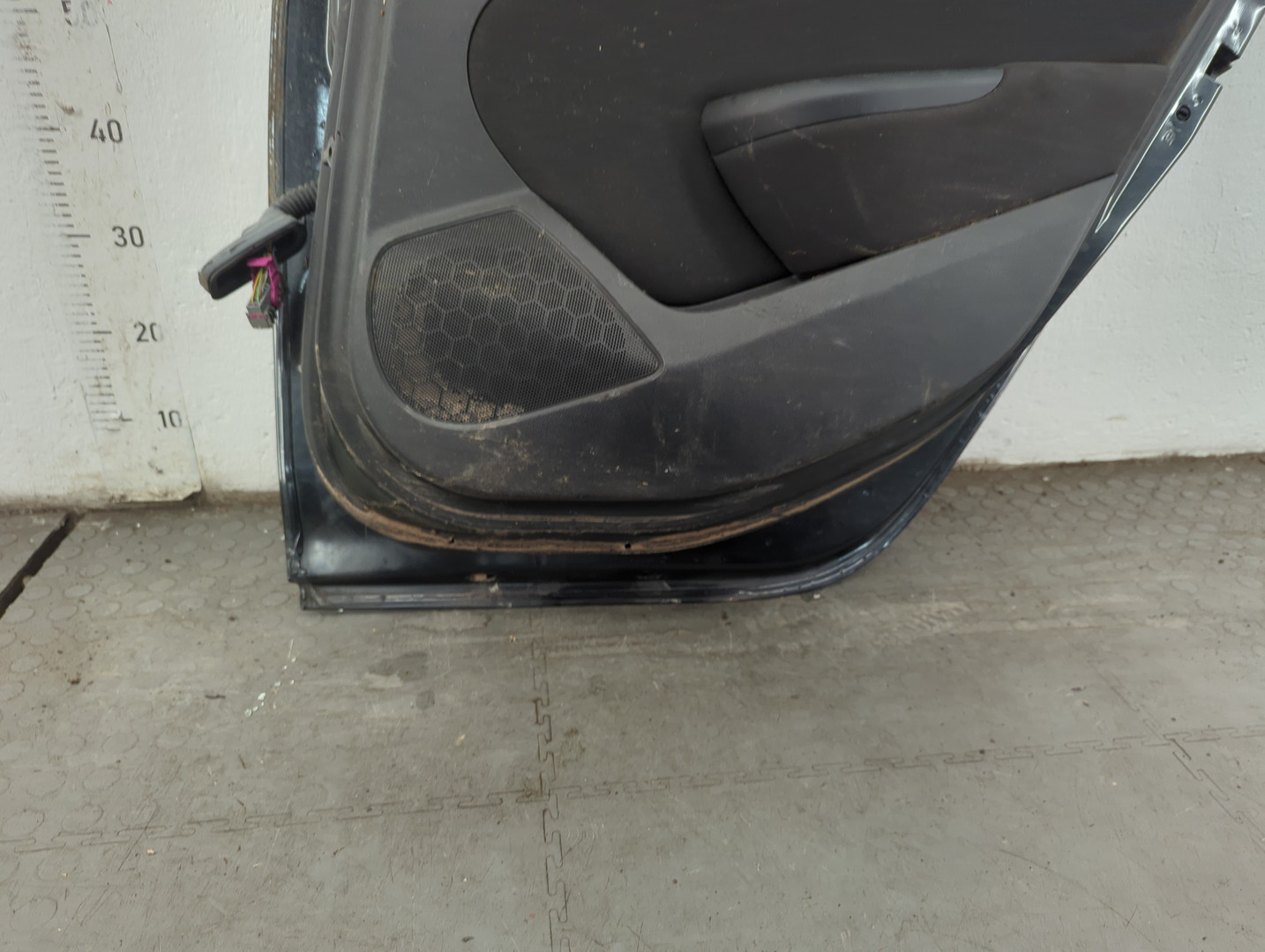 Дверь задняя правая