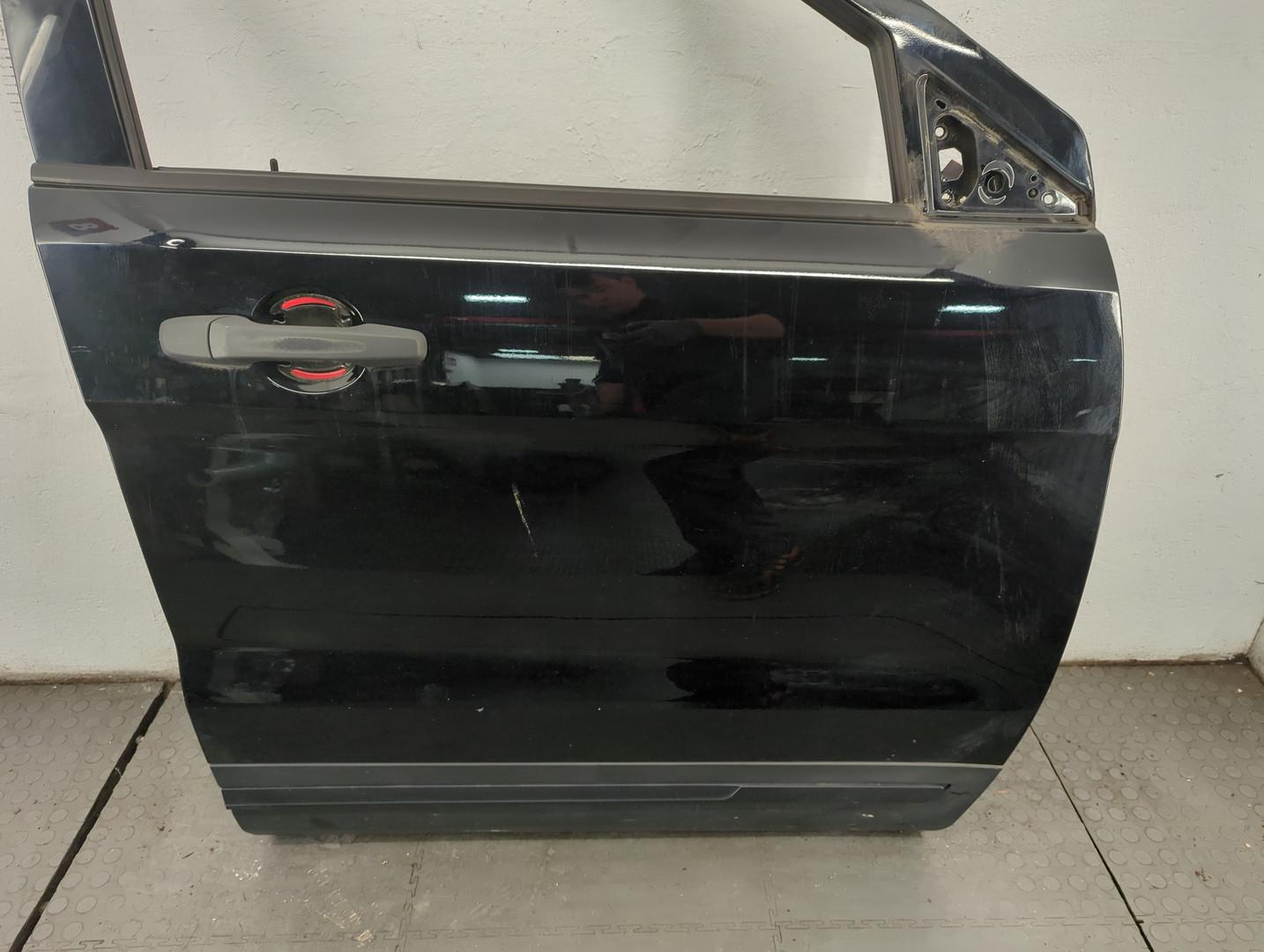 Дверь передняя правая