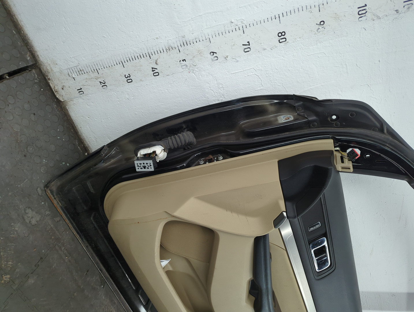 Дверь передняя правая