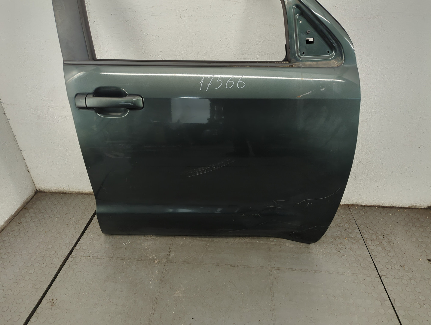 Дверь передняя правая