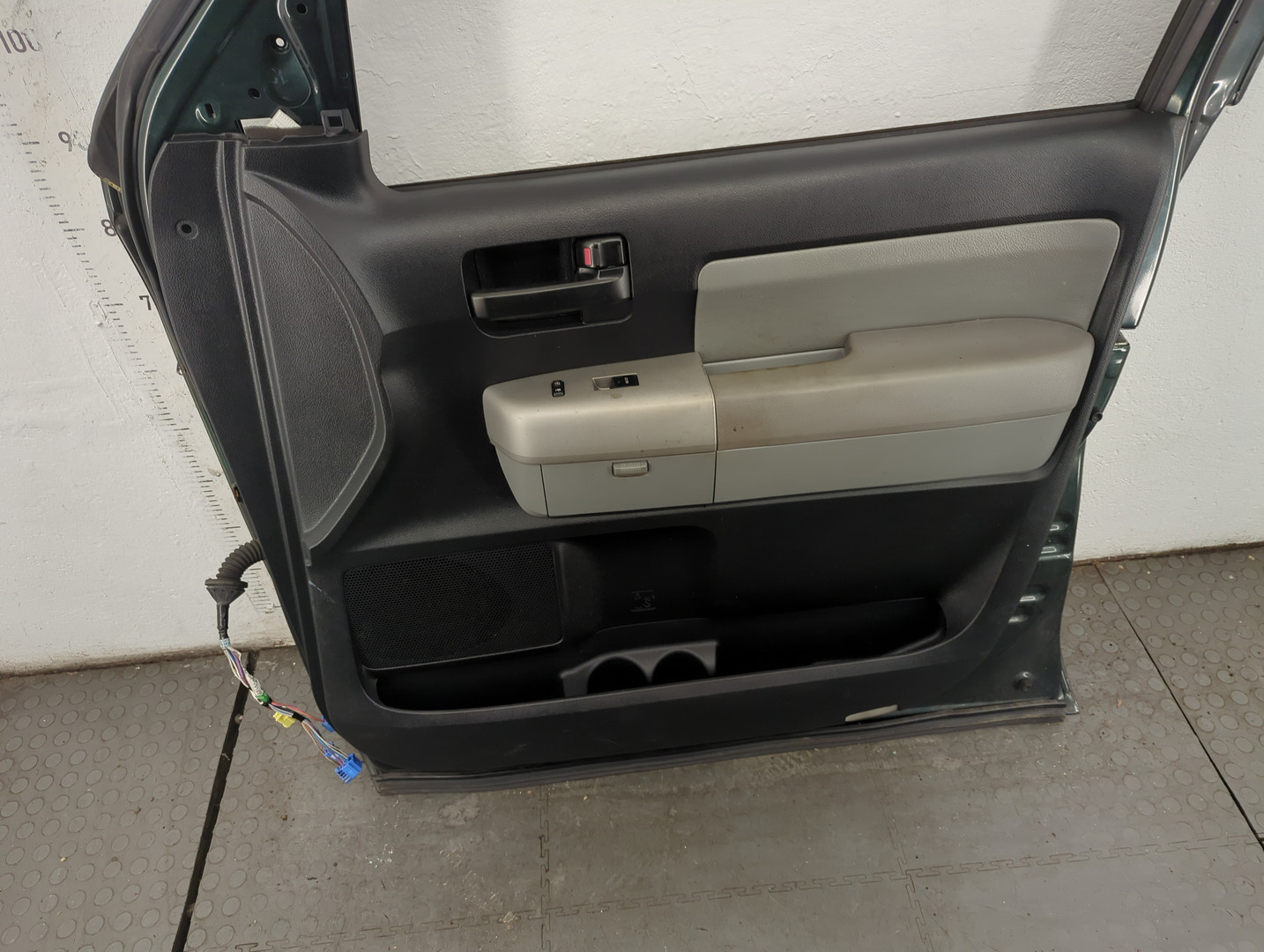 Дверь передняя правая