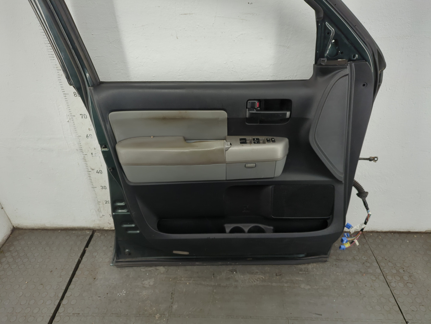 Дверь передняя левая