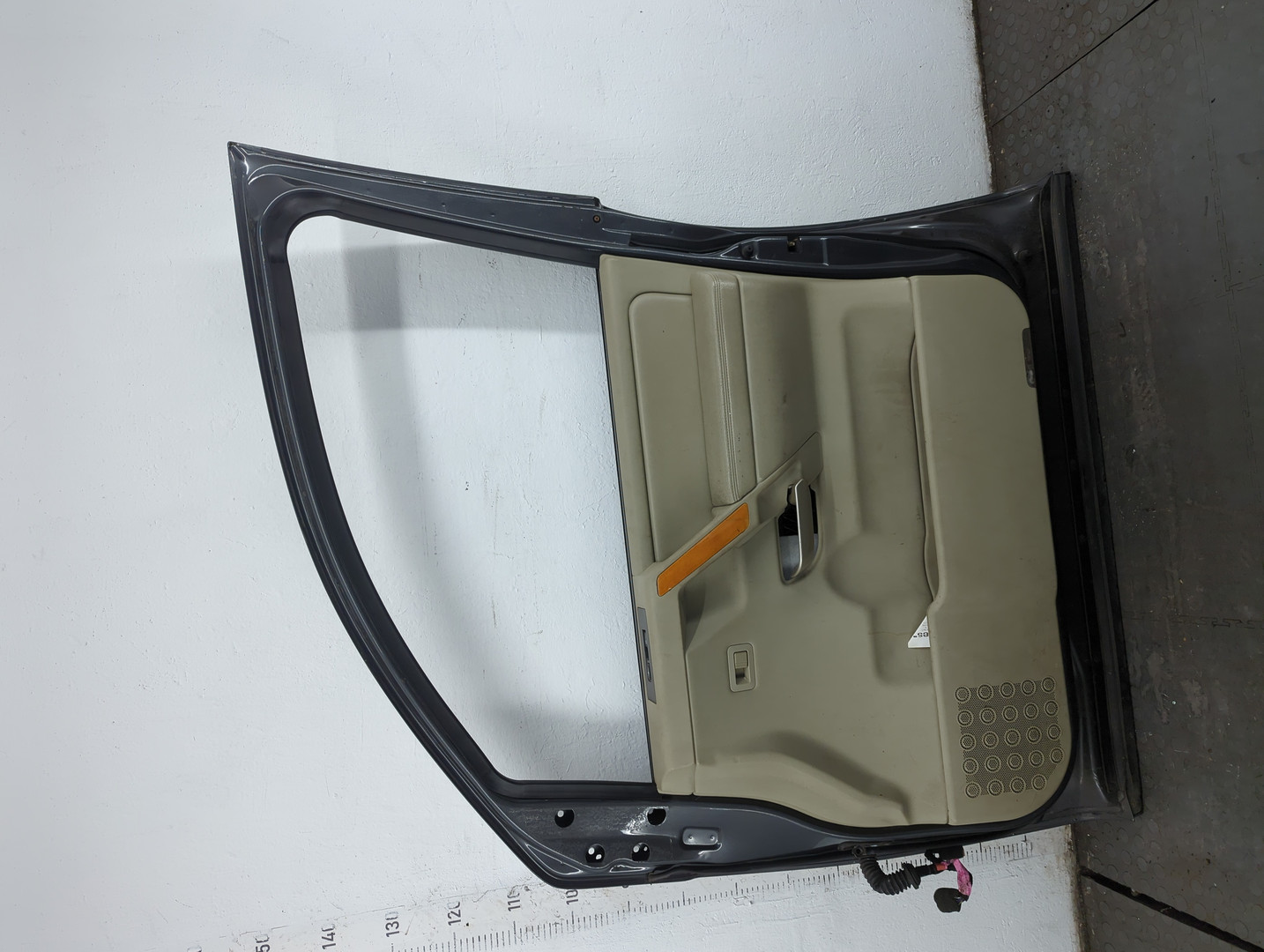 Дверь передняя правая