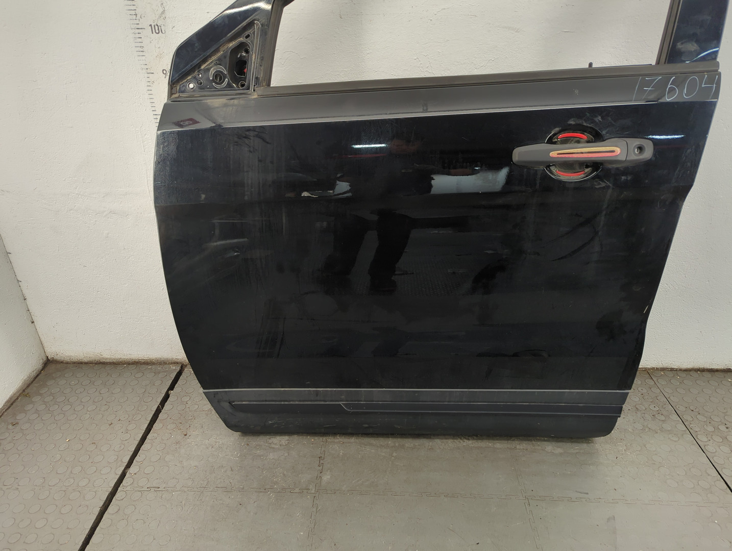 Дверь передняя левая