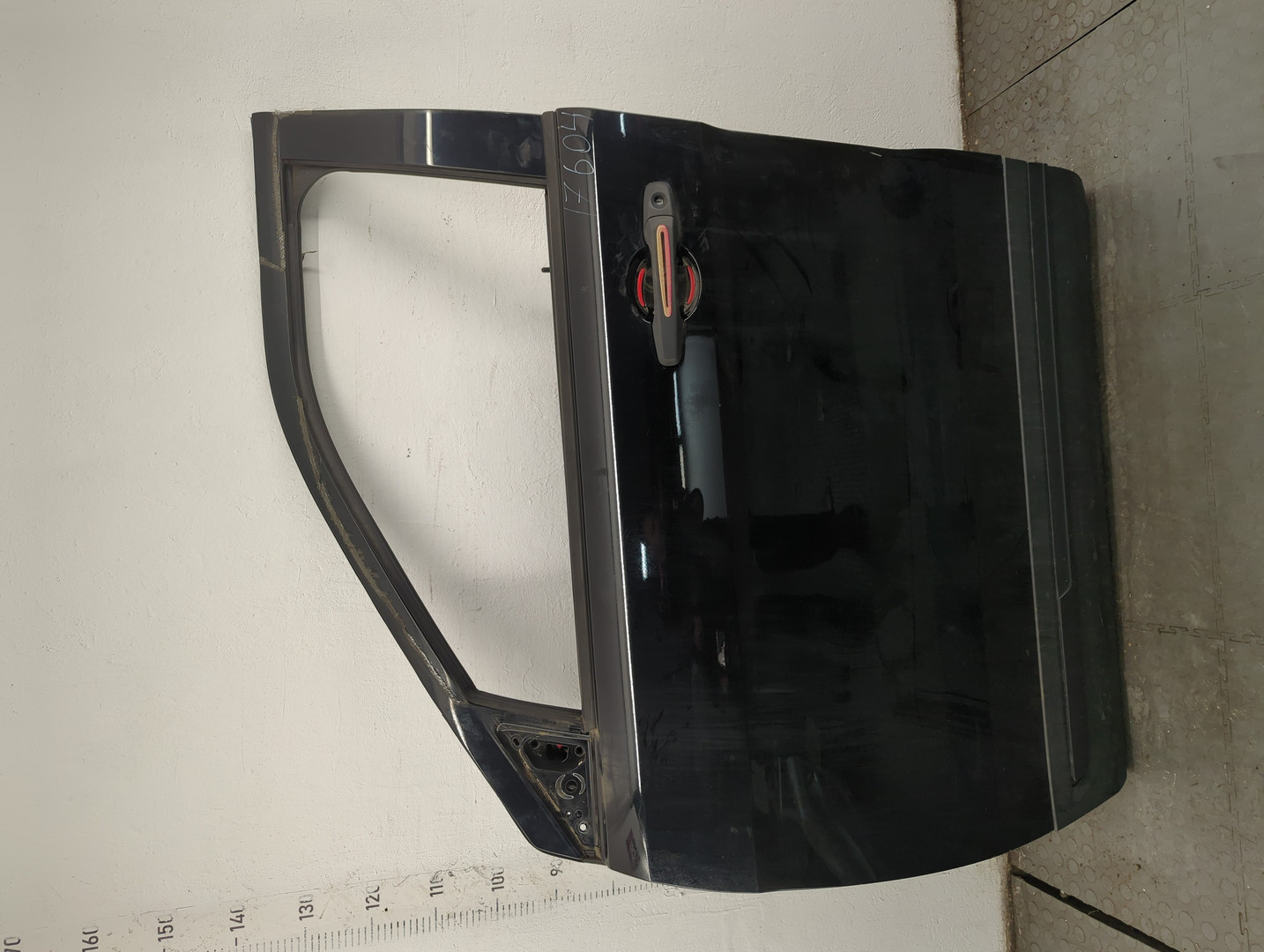 Дверь передняя левая