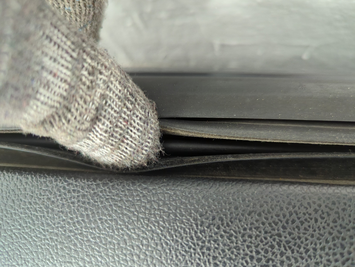 Дверь передняя левая