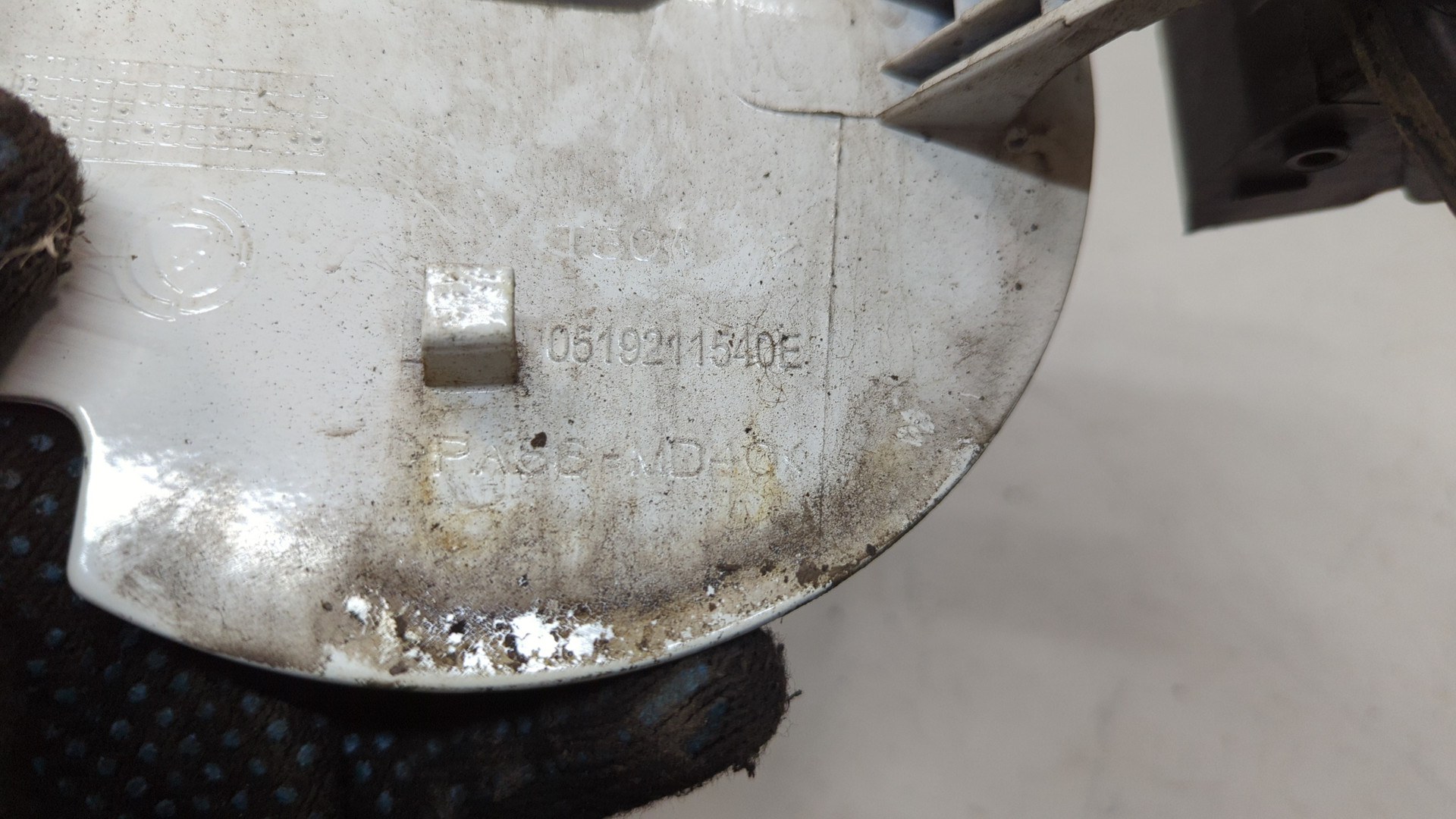 Лючок бензобака