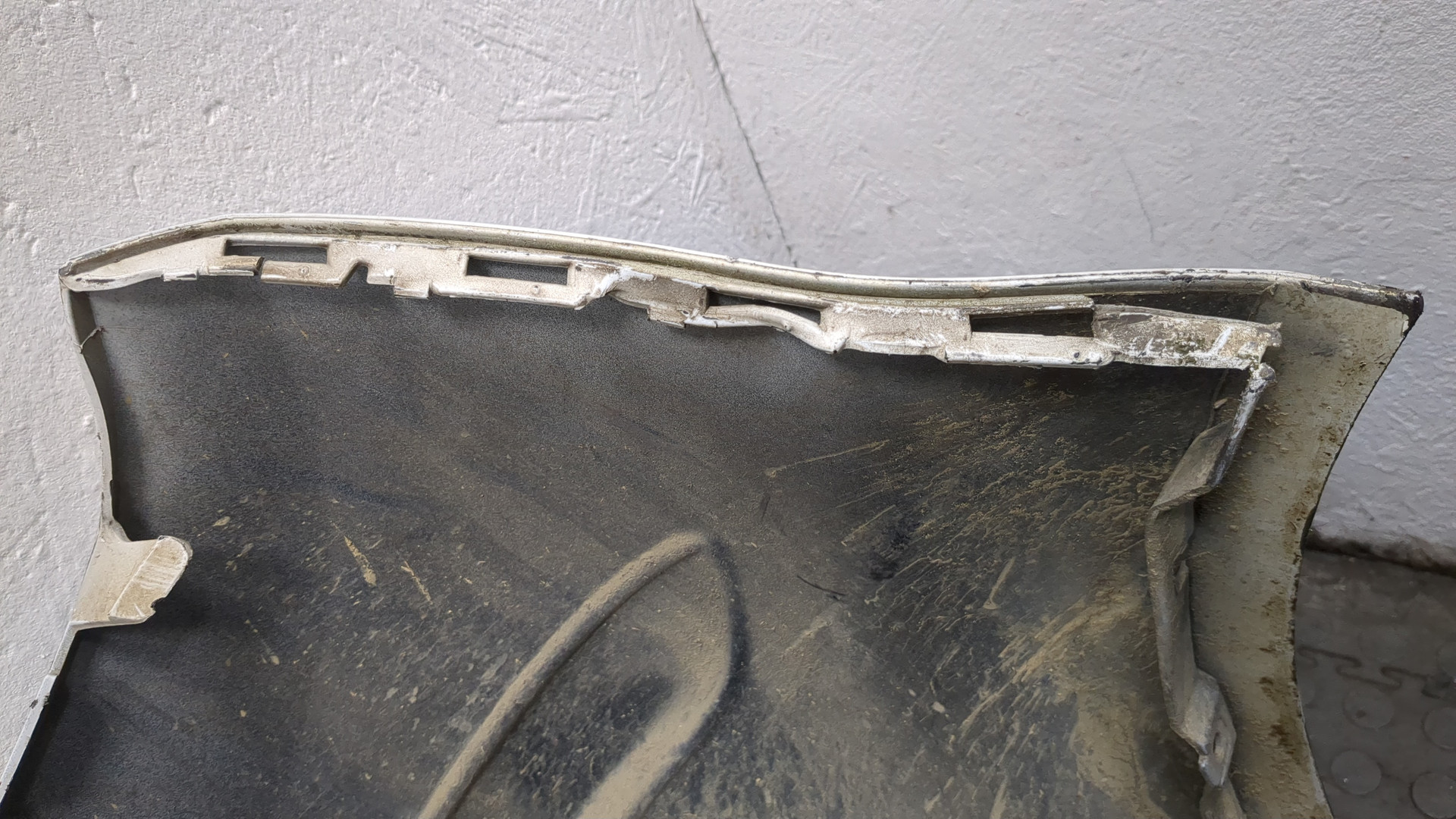 Бампер задний