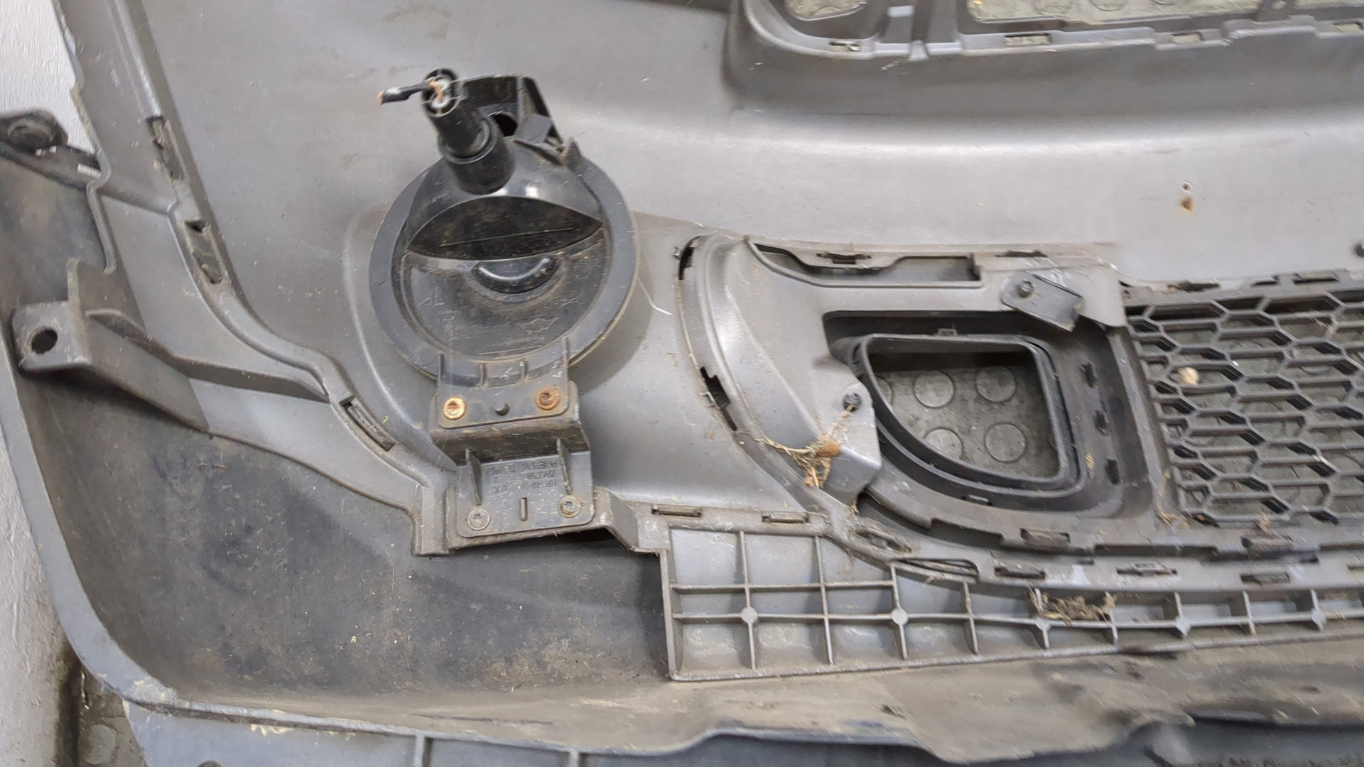 Бампер передний