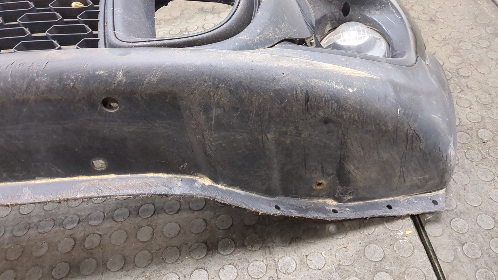 Бампер передний