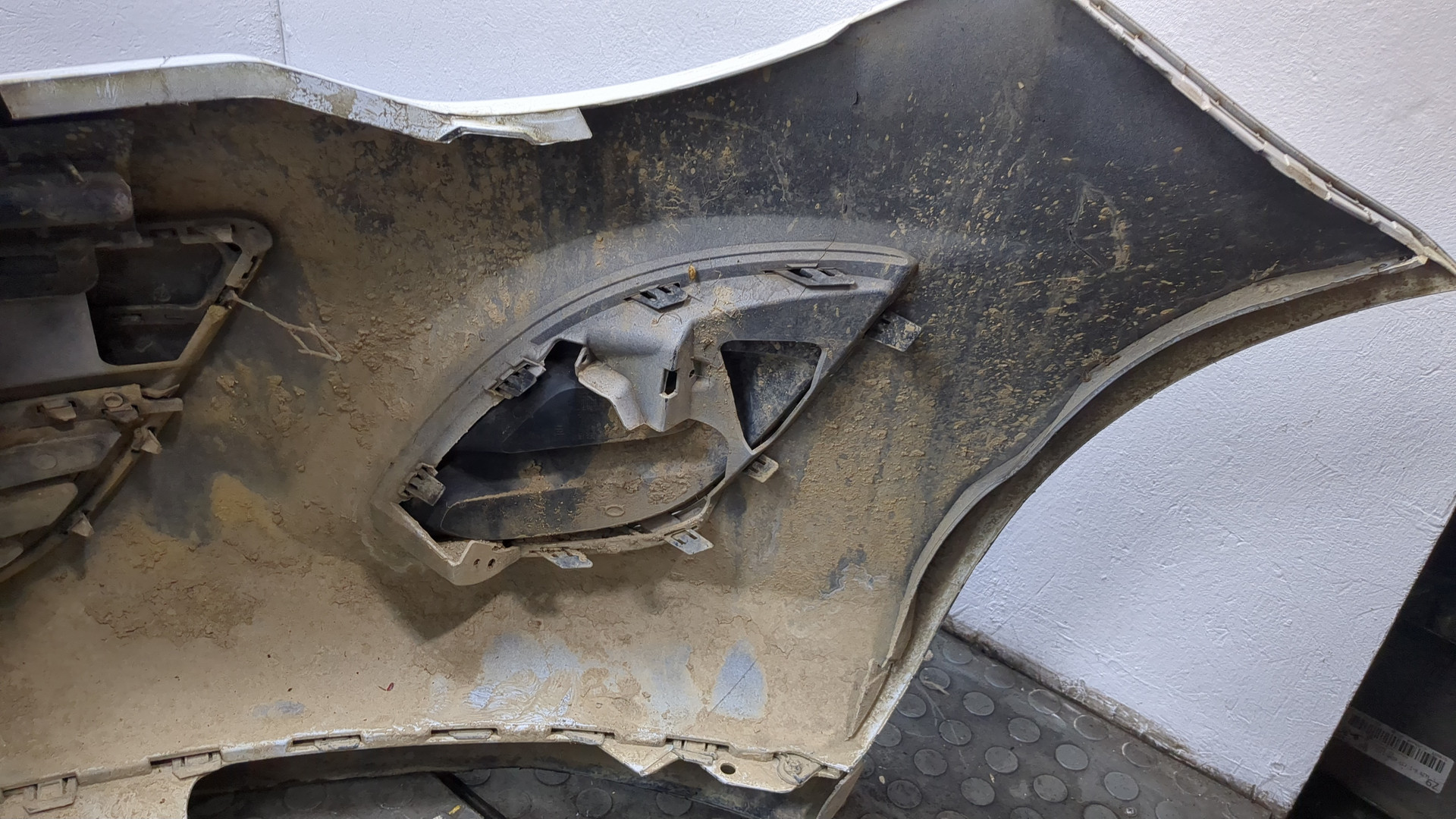 Бампер передний