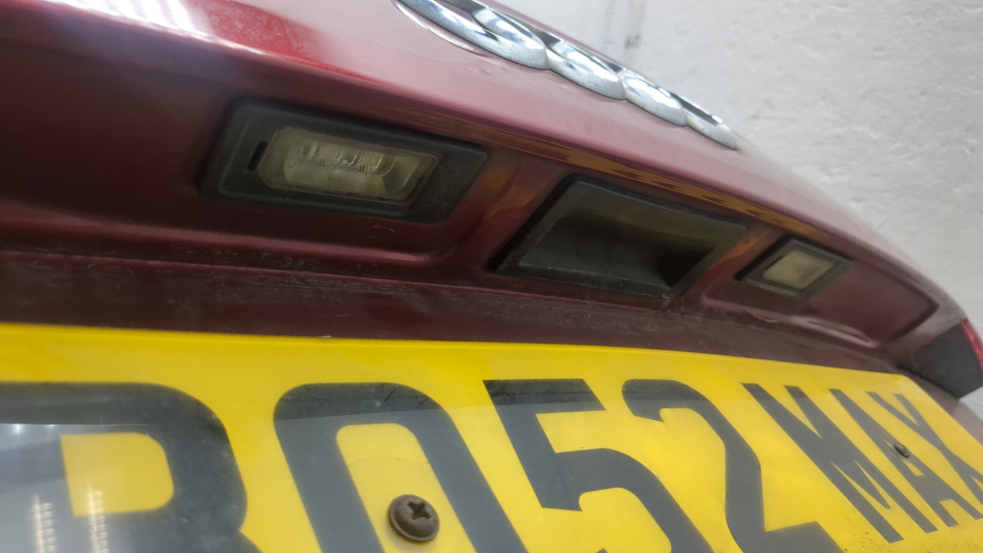 Дверь багажника