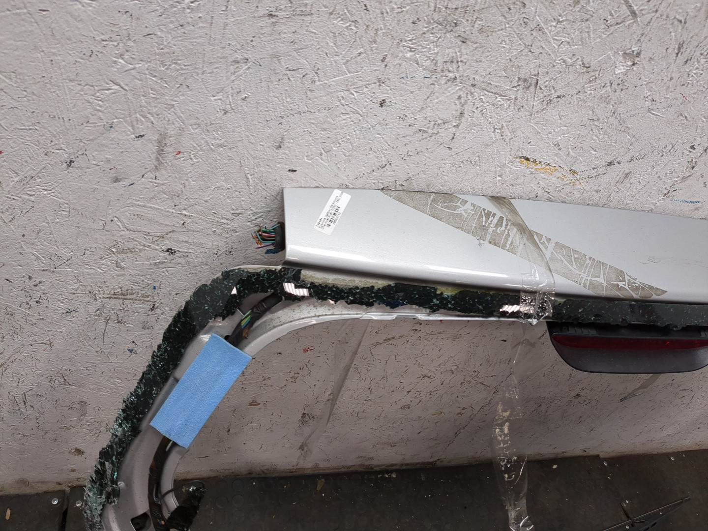 Дверь багажника