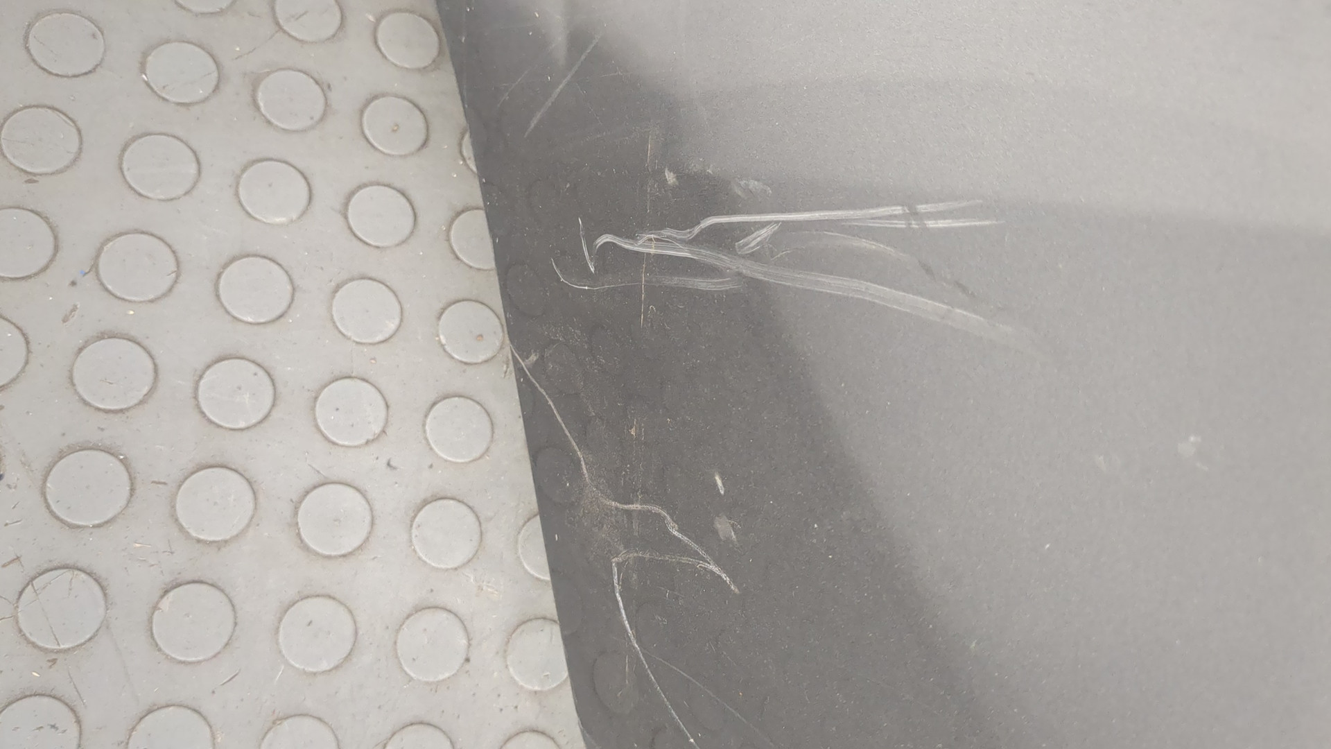 Бампер задний