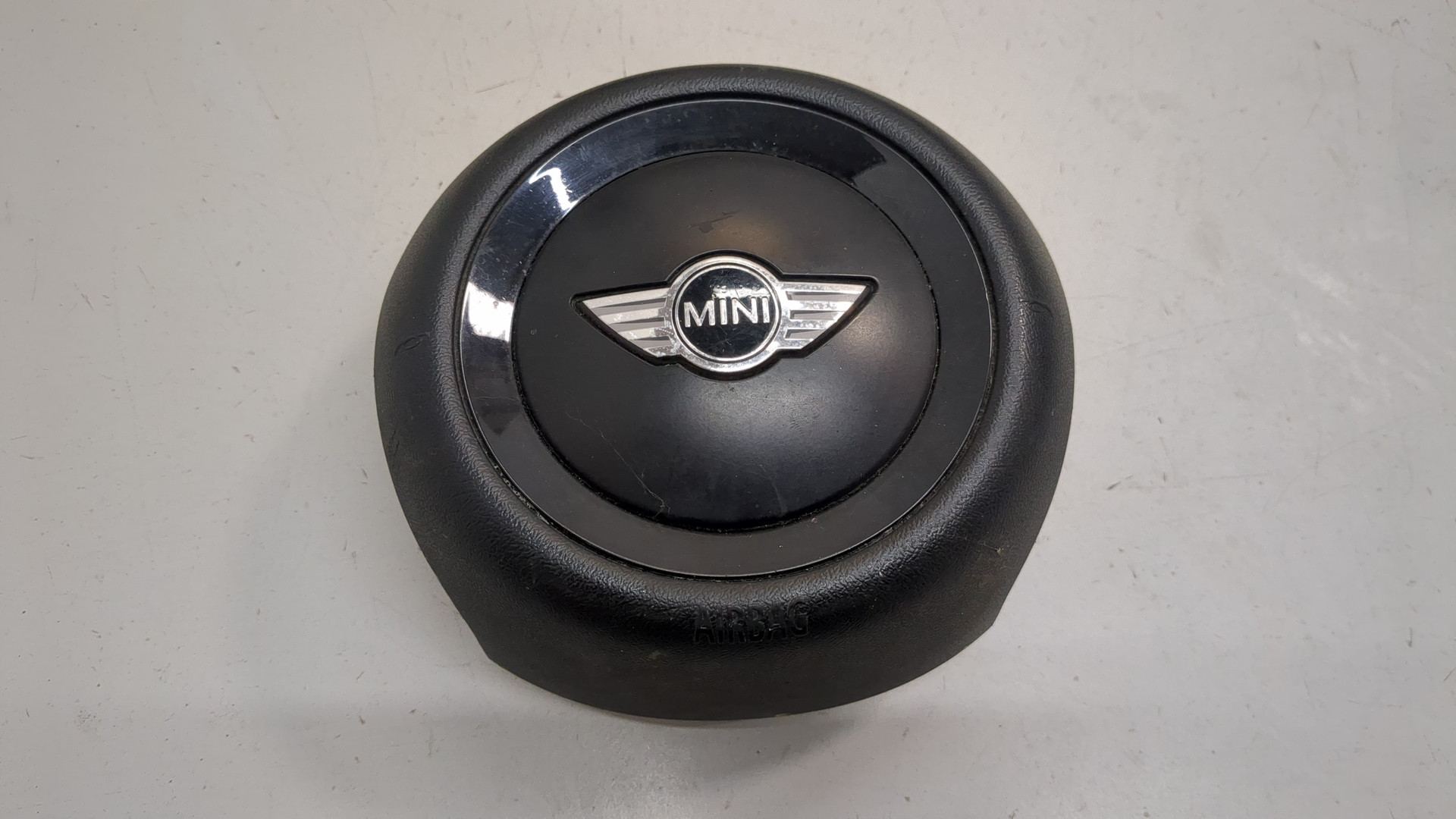 Подушка безопасности в рулевое колесо