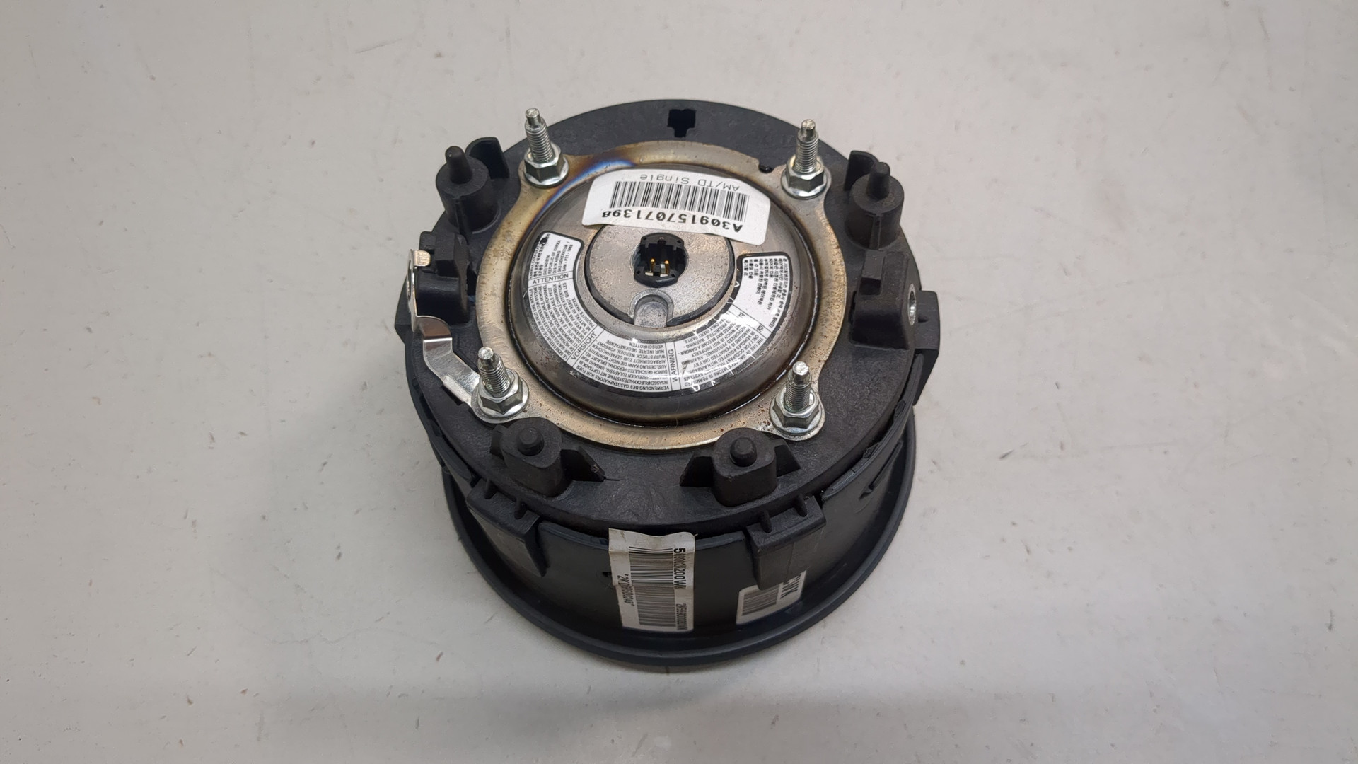 Подушка безопасности в рулевое колесо