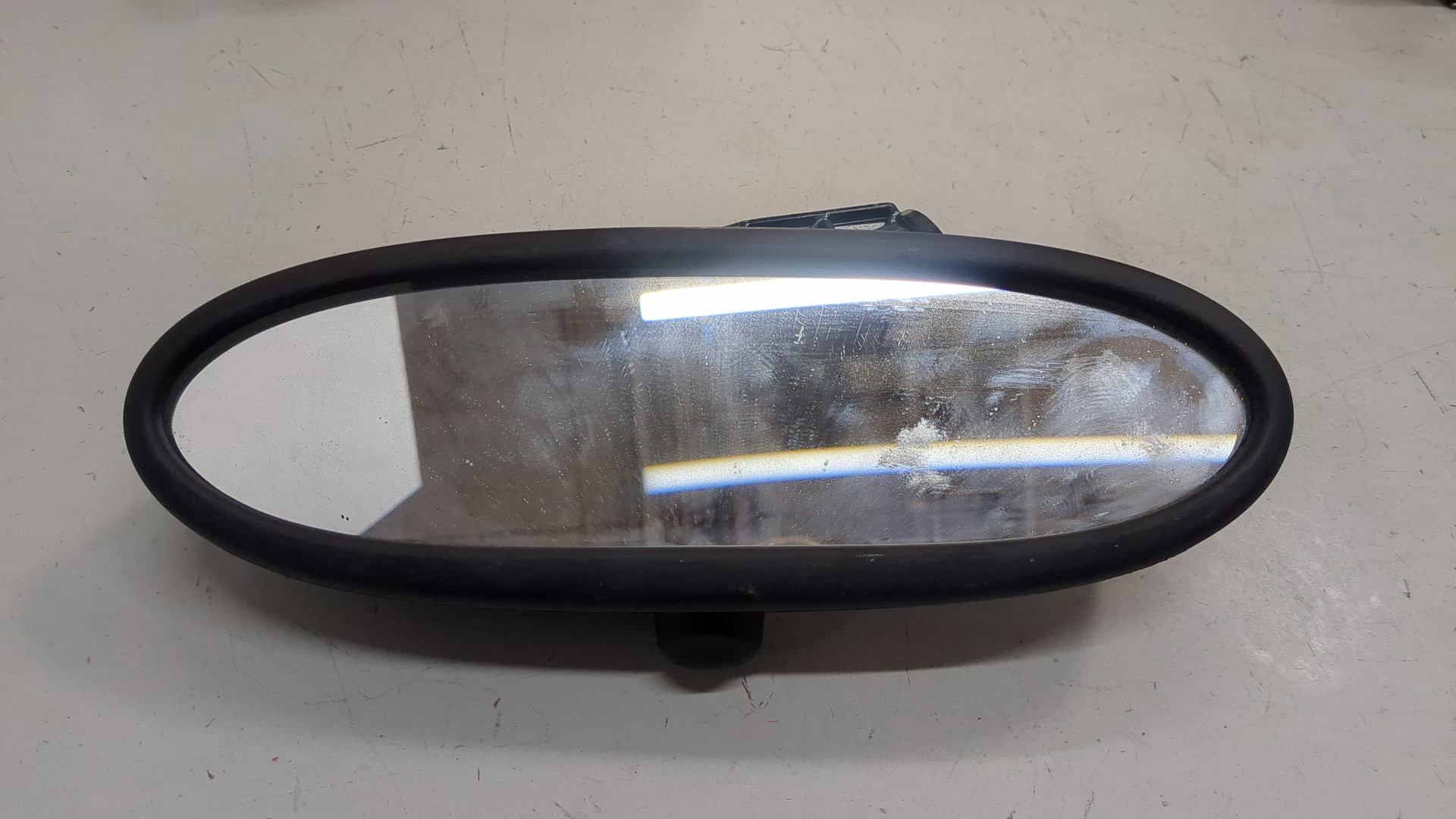 Зеркало заднего вида