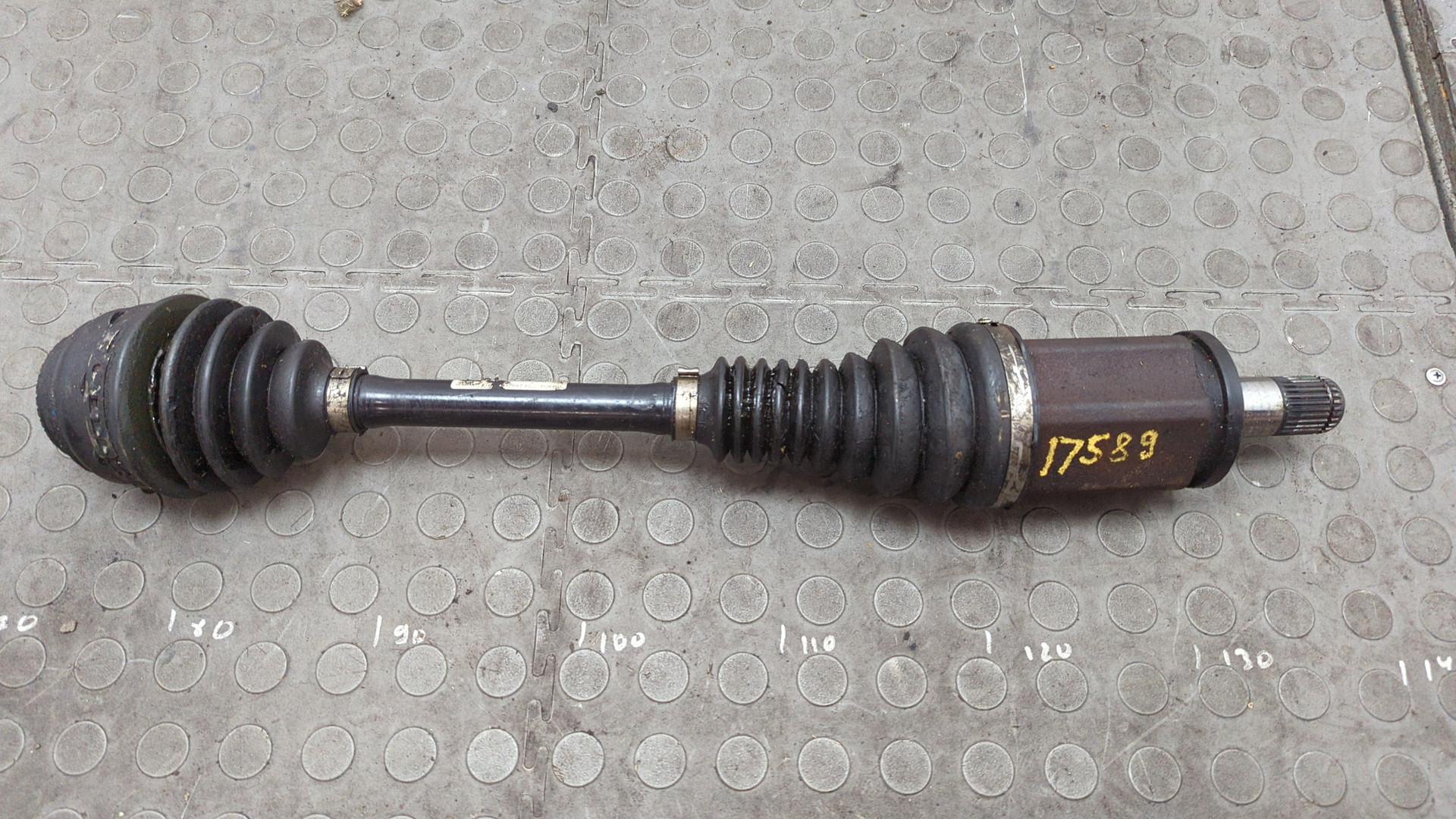 Полуось передняя левая