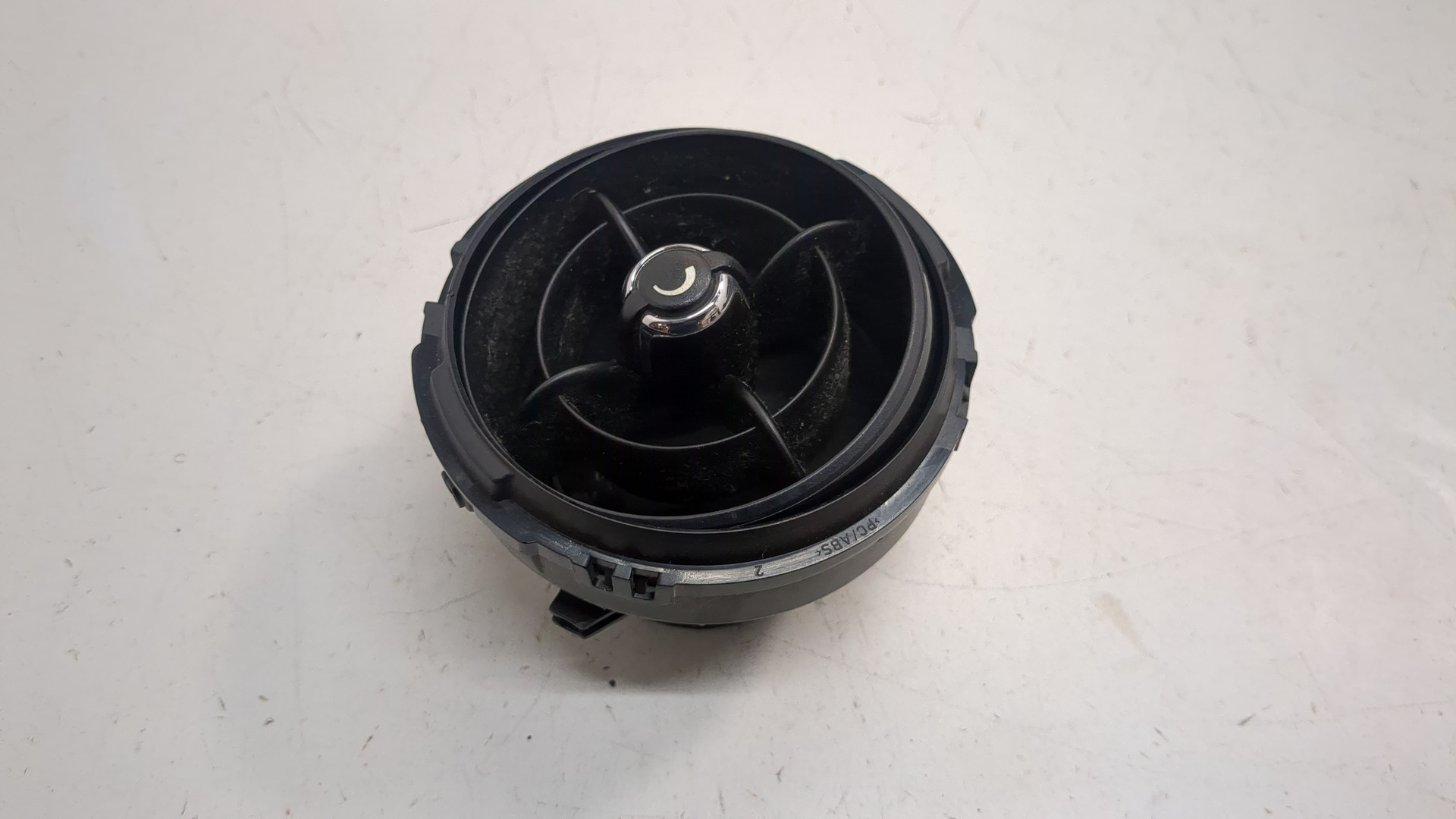 Дефлектор воздушный