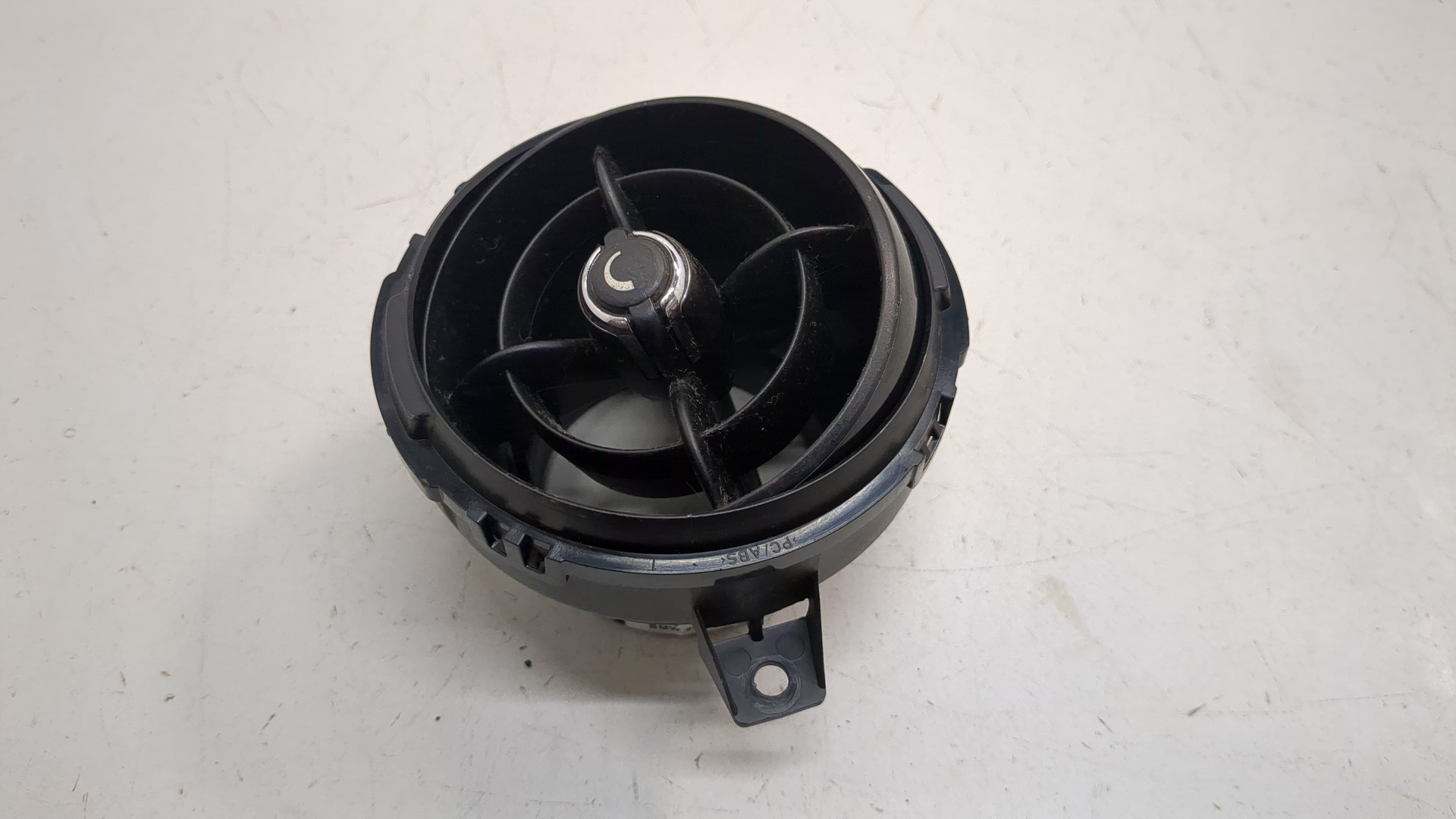 Дефлектор воздушный