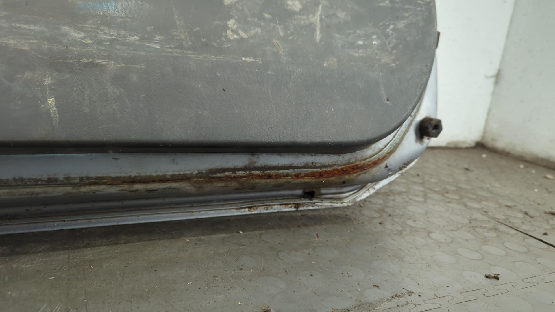 Дверь багажника