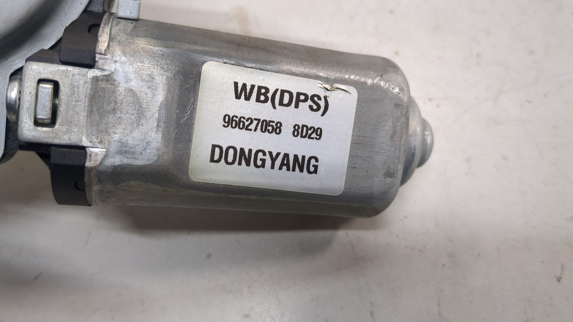 Моторчик стеклоочистителя задний