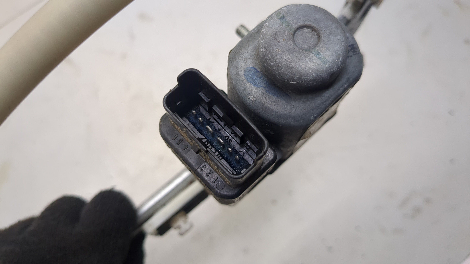 Стеклоподъемник электр. задний правый