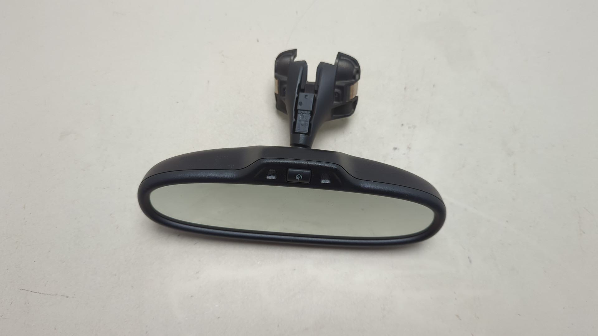 Зеркало заднего вида