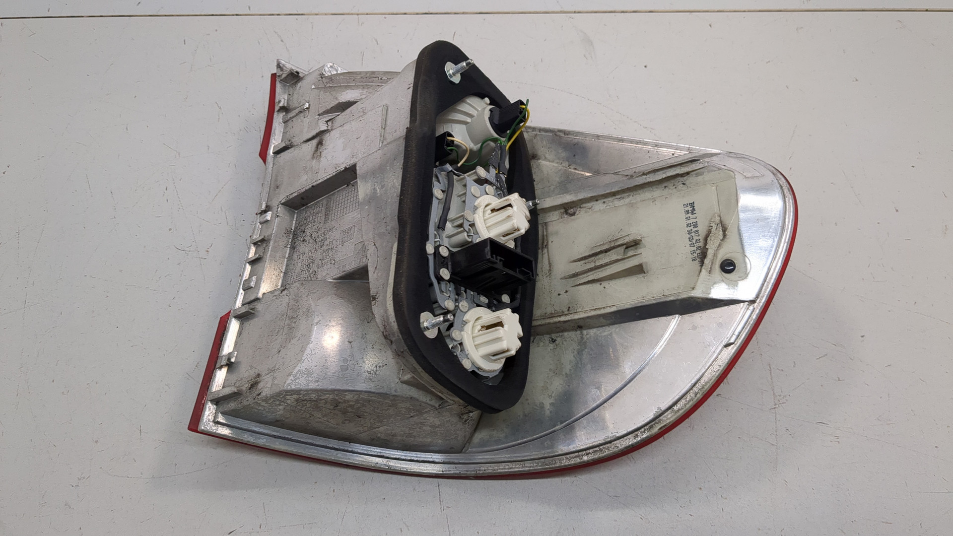 Фонарь задний левый