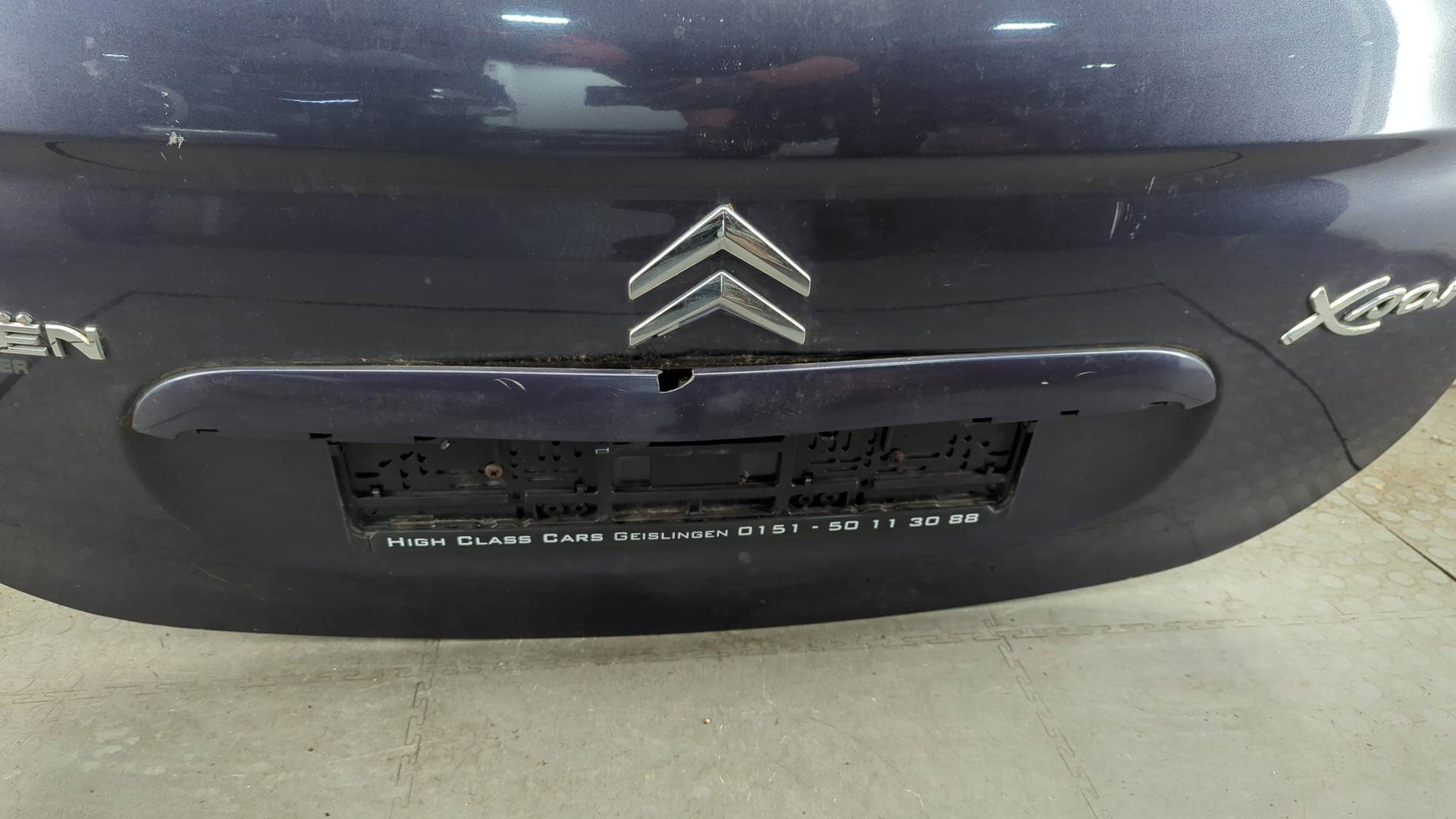 Дверь багажника