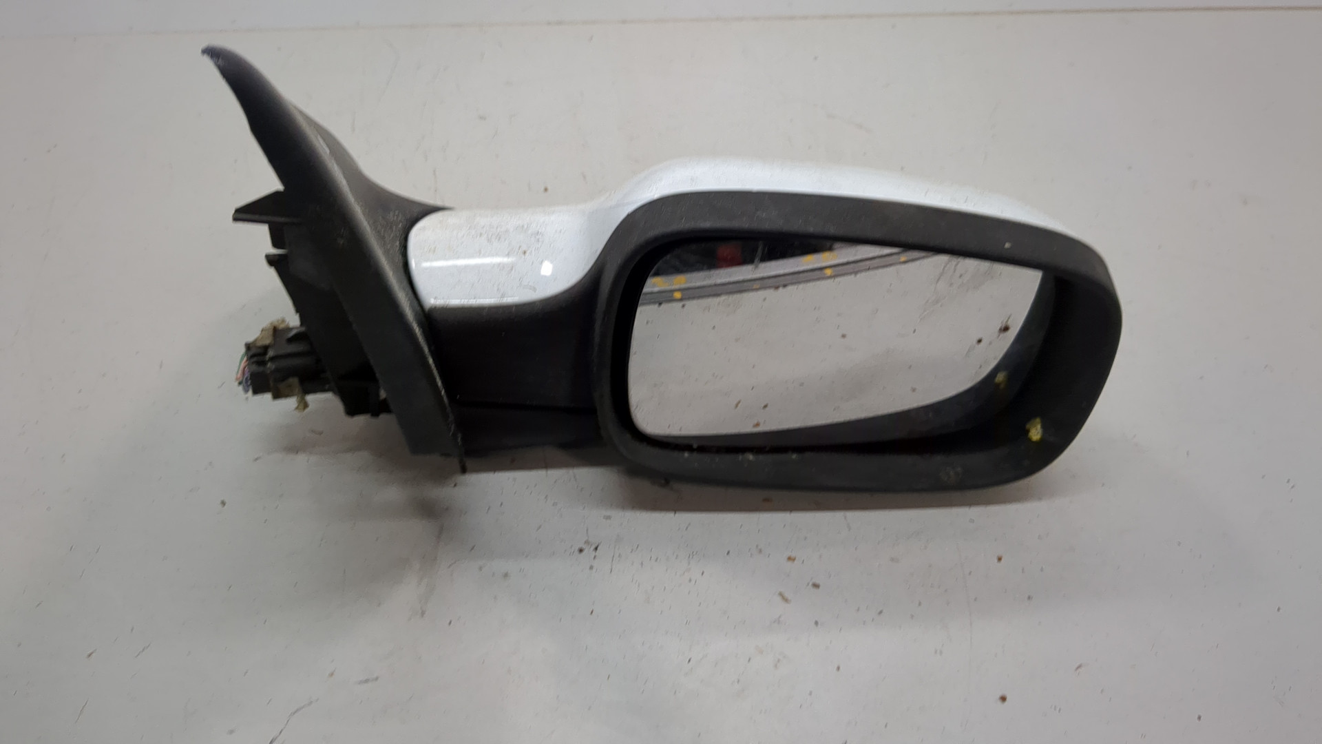 Зеркало правое электрическое