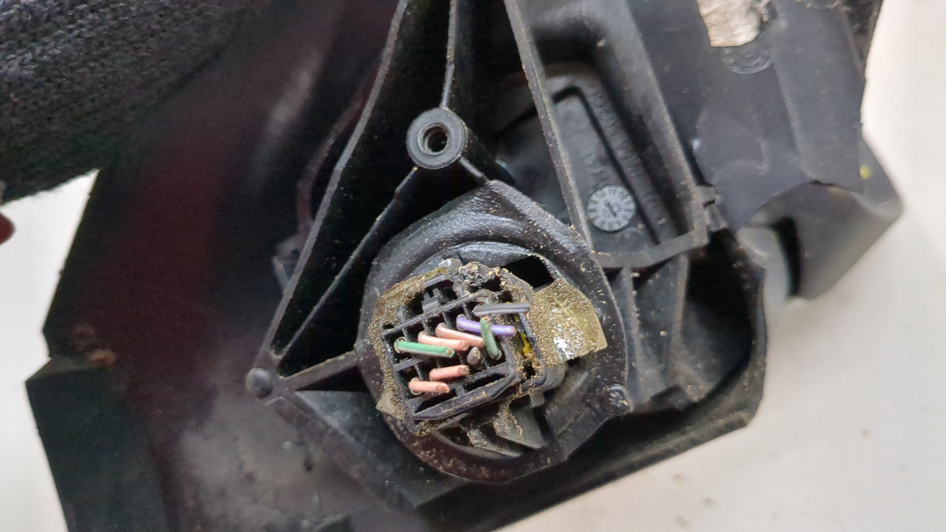 Зеркало правое электрическое