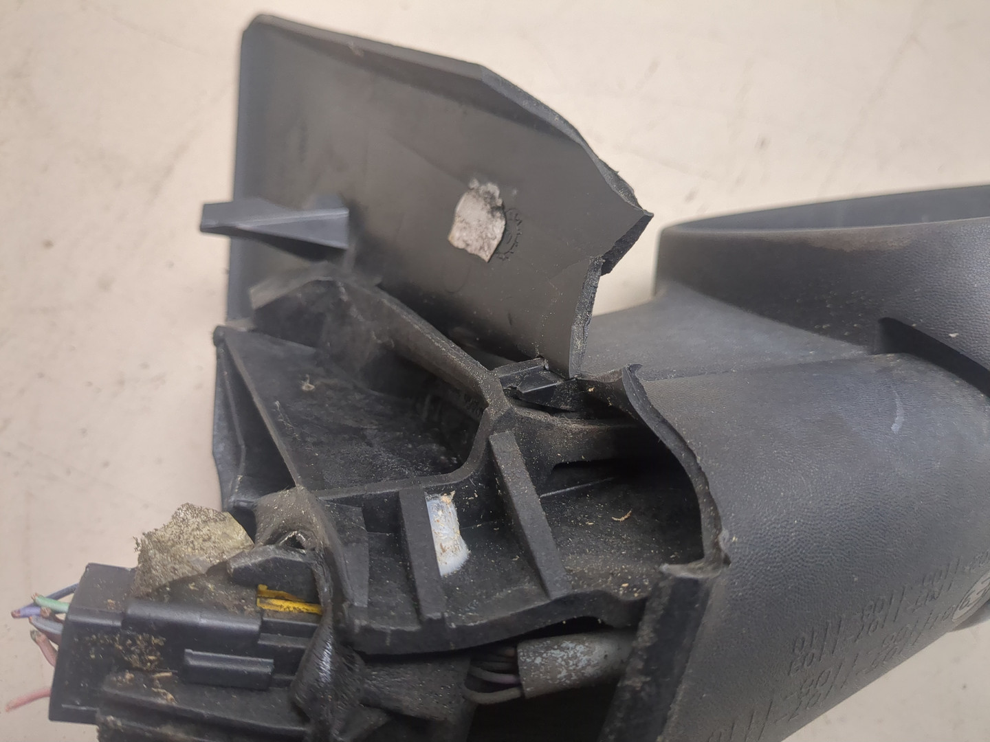 Зеркало правое электрическое