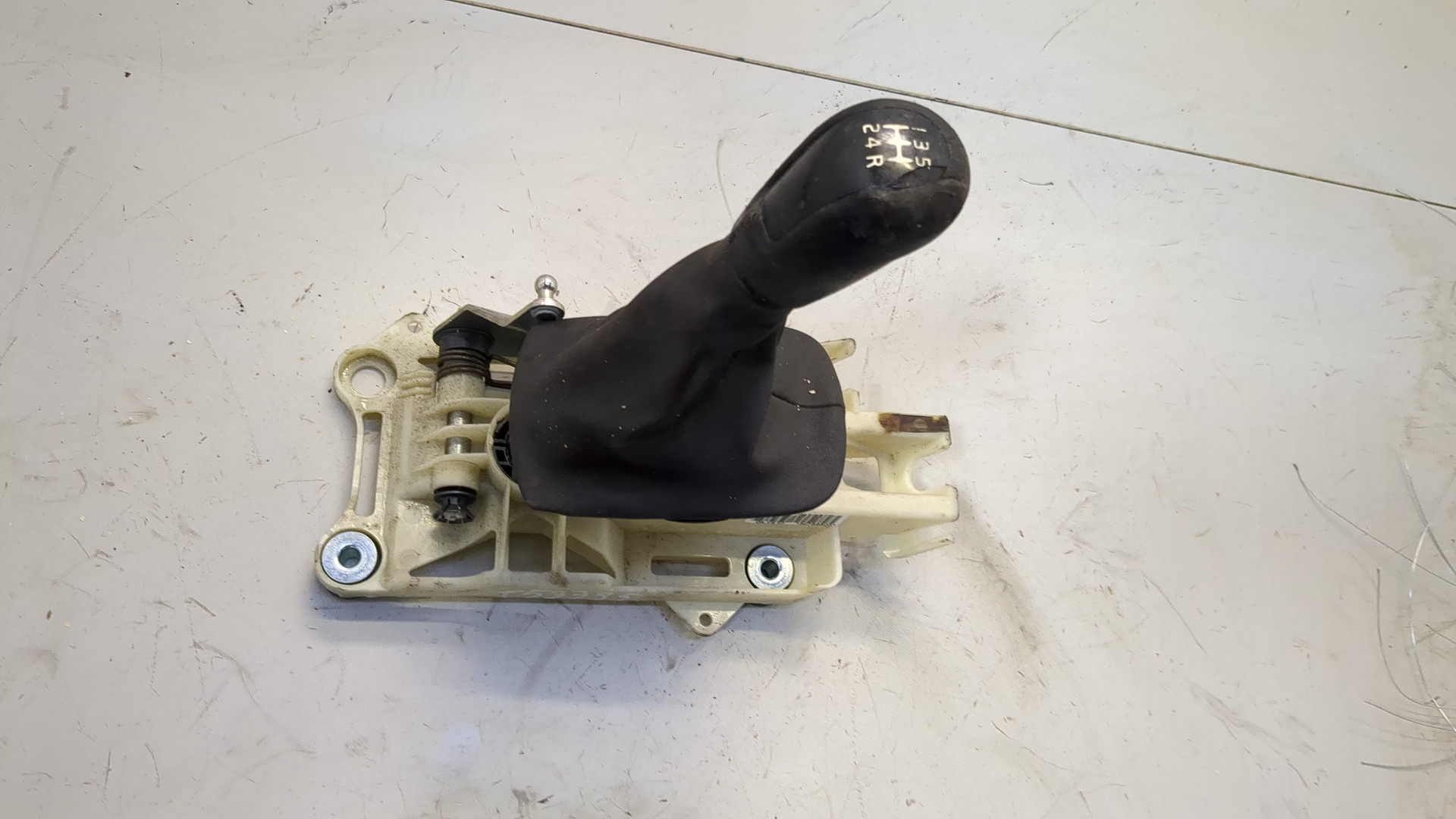 Кулиса МКПП / АКПП