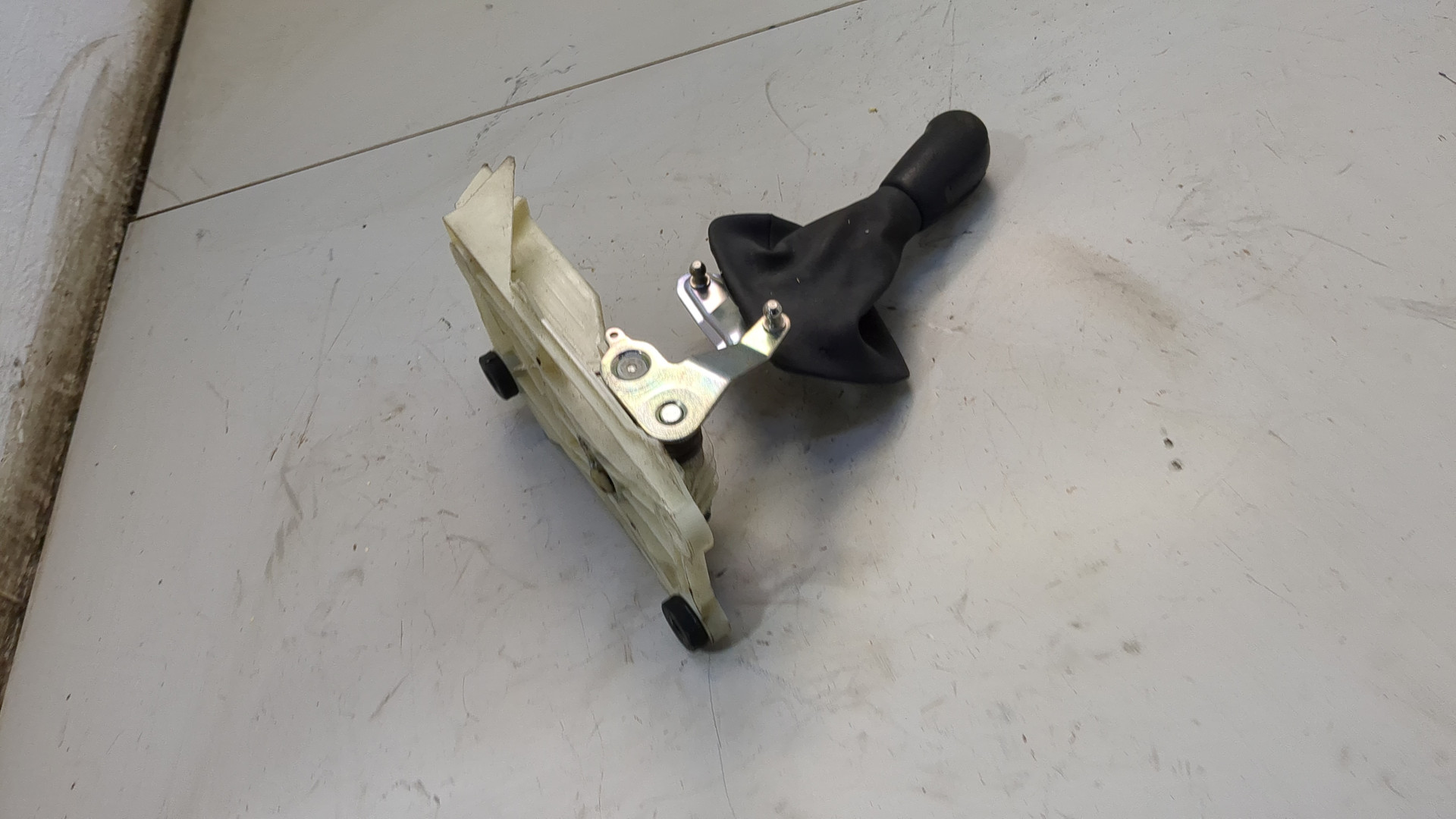 Кулиса МКПП / АКПП