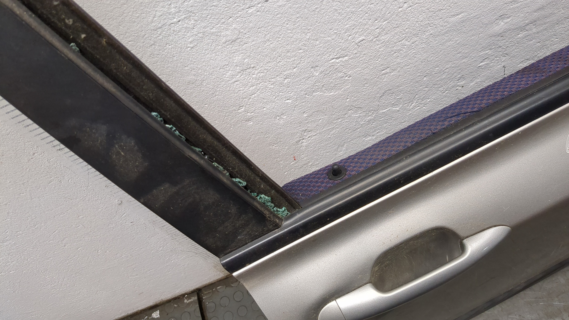 Дверь передняя правая