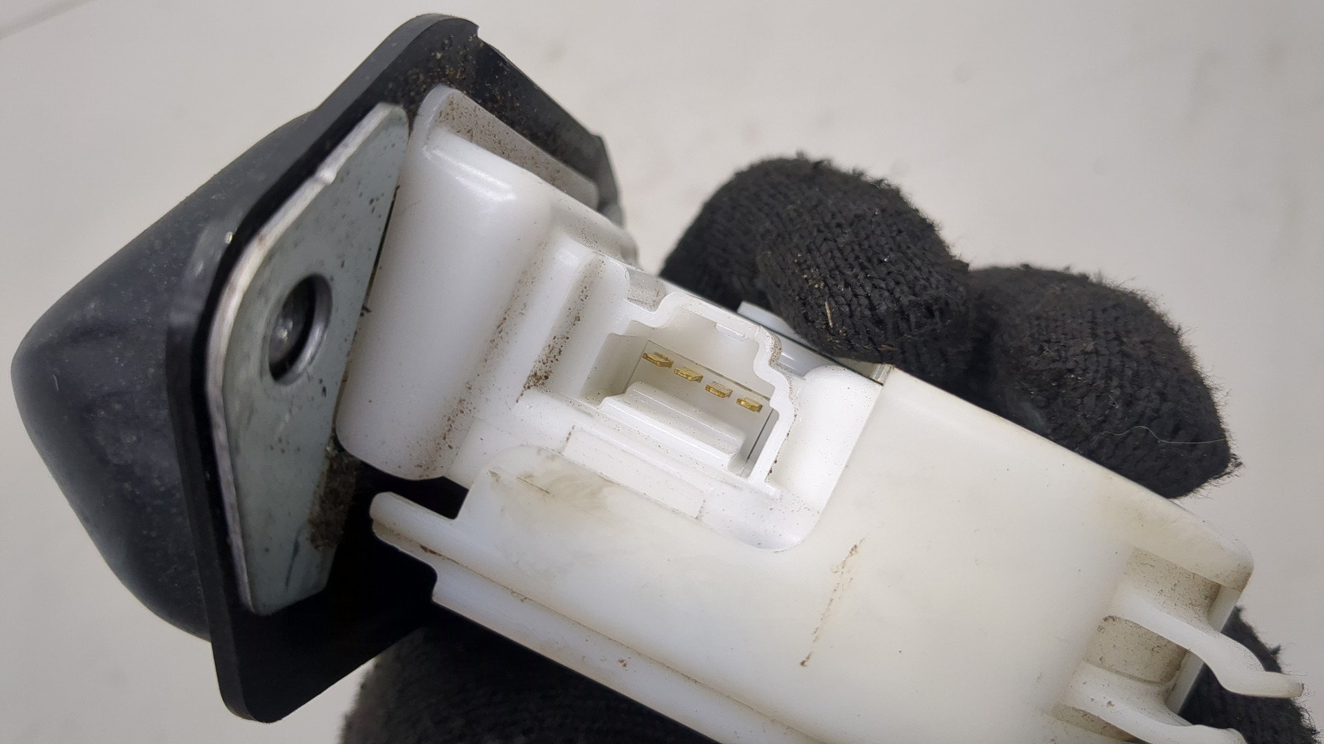 Замок багажника