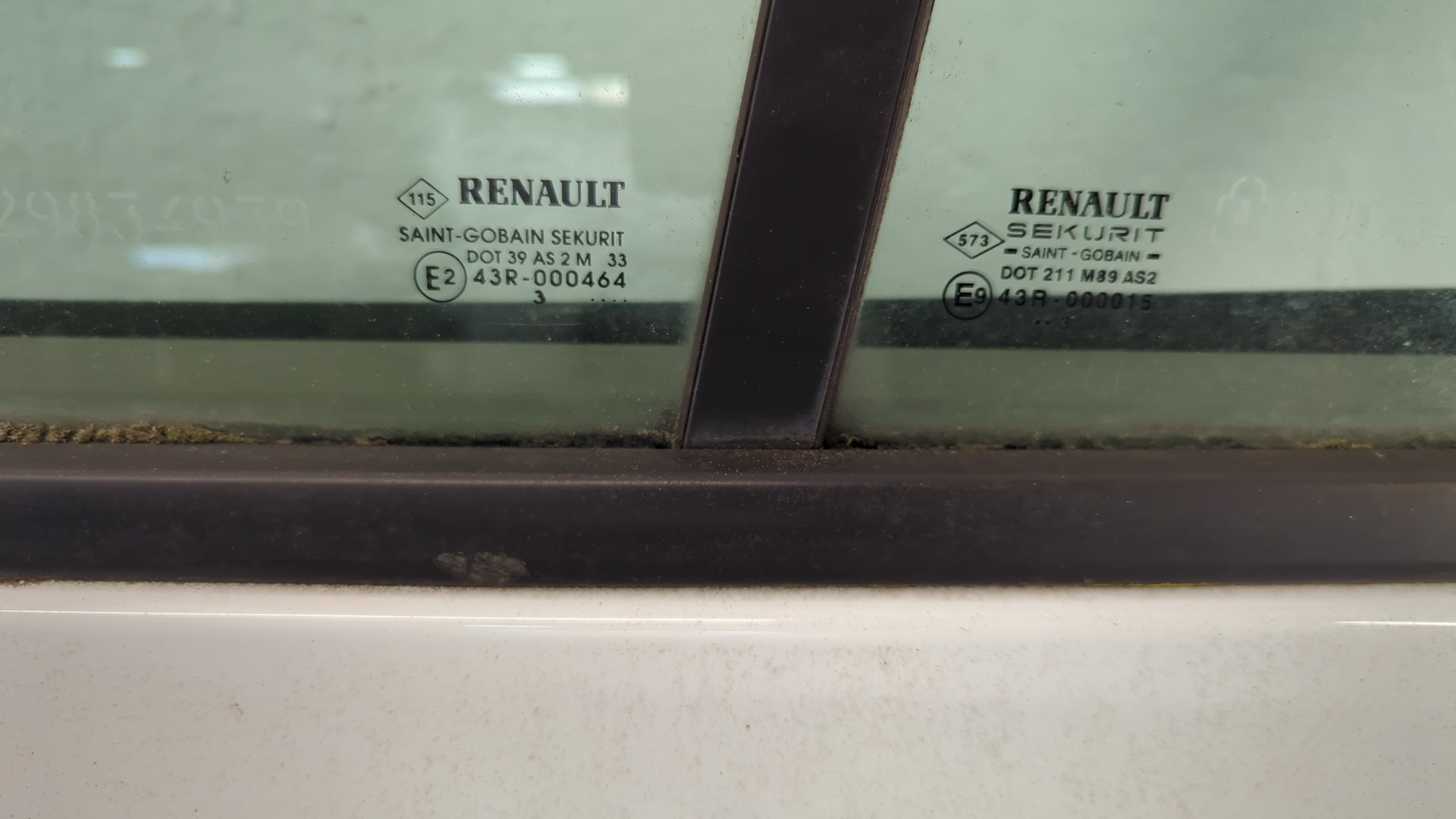 Дверь задняя левая