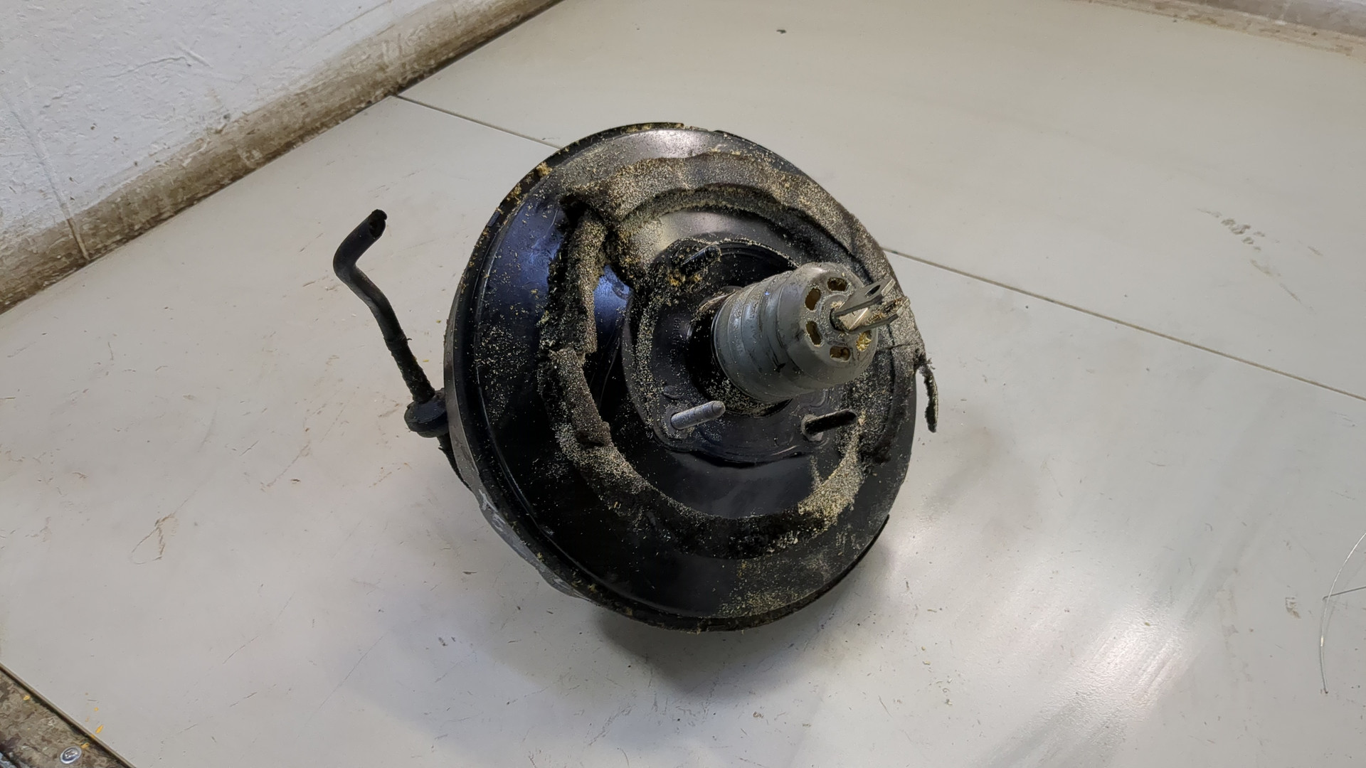 Цилиндр тормозной главный