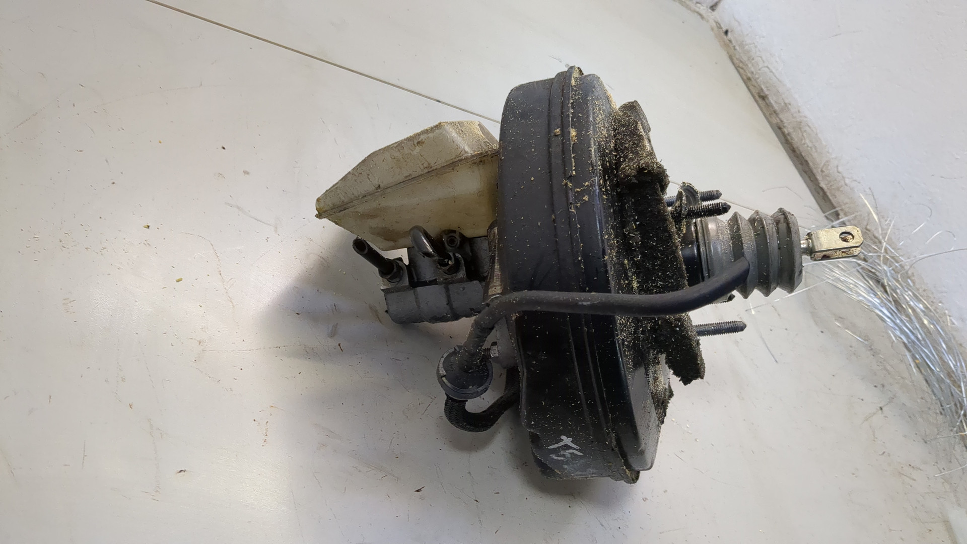 Цилиндр тормозной главный