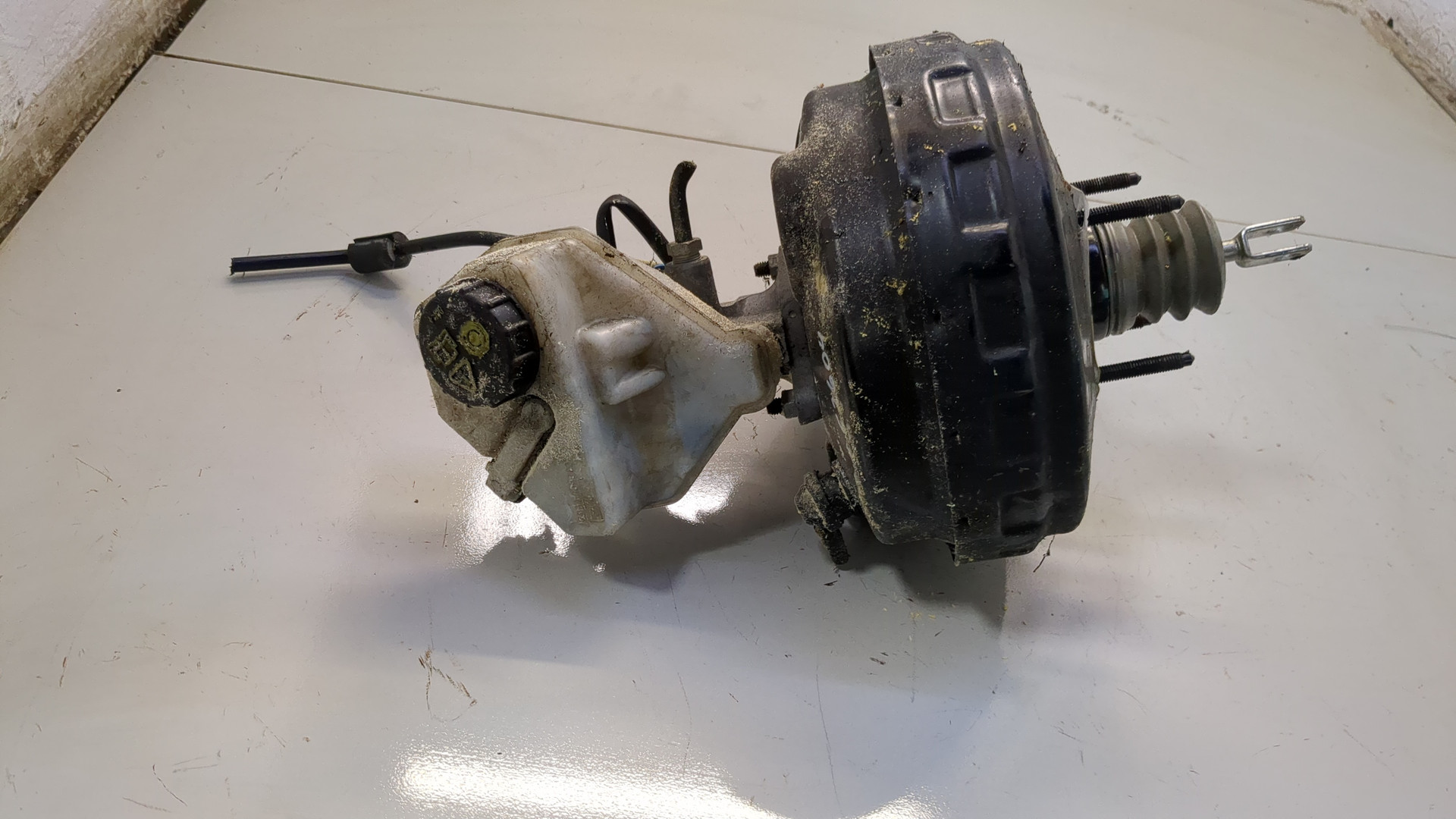 Цилиндр тормозной главный