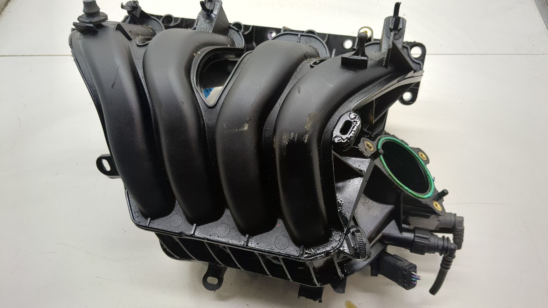 Коллектор впускной