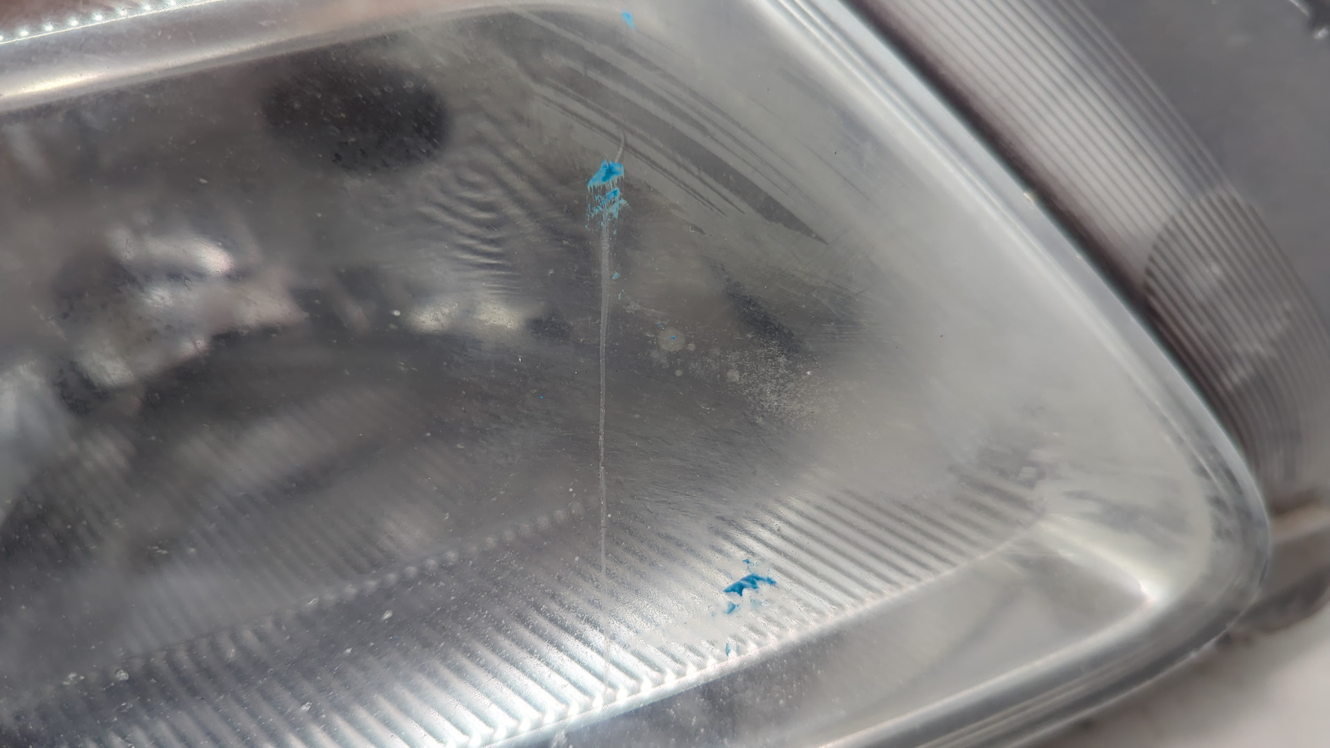 Фара правая