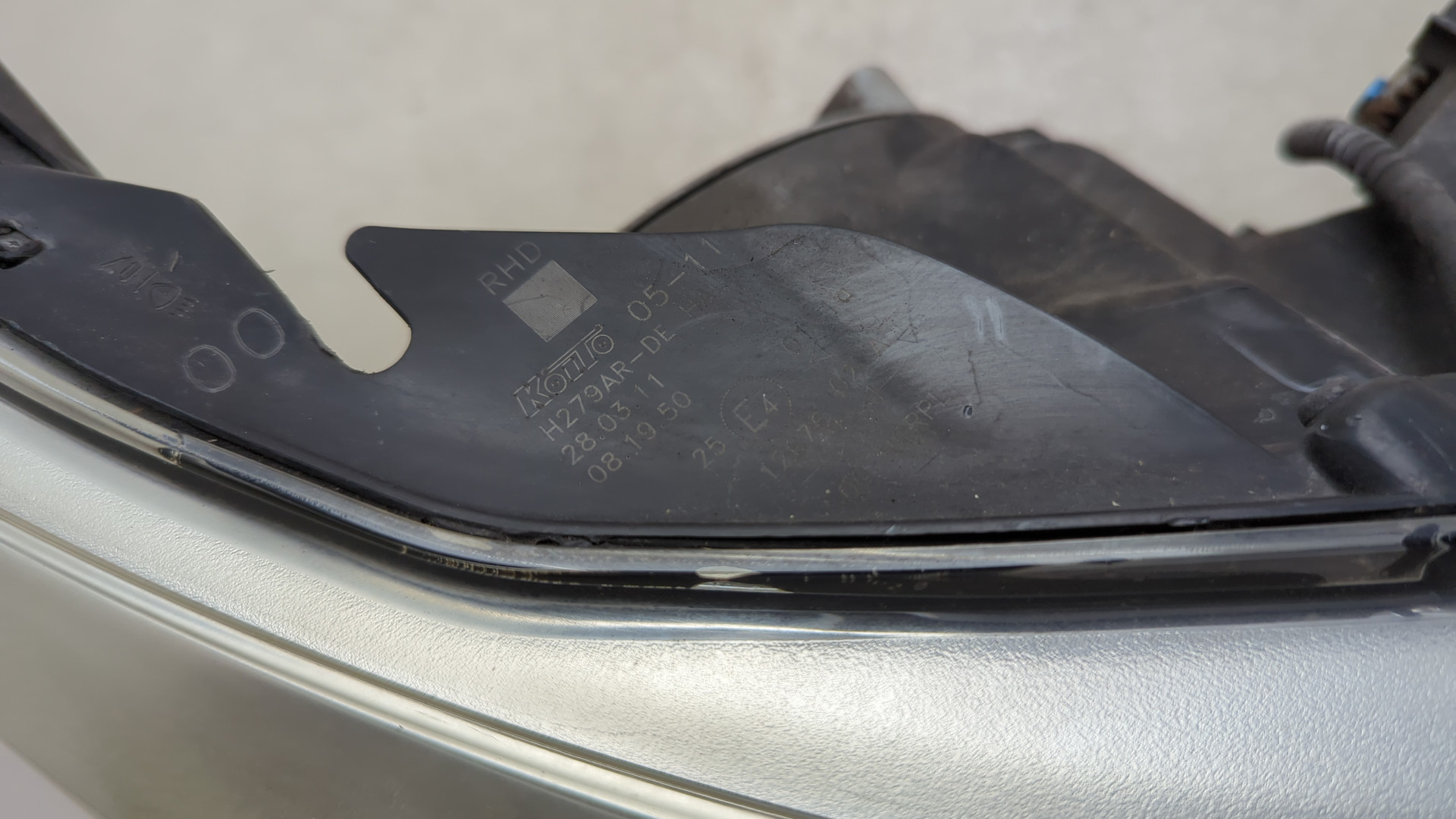 Фара правая