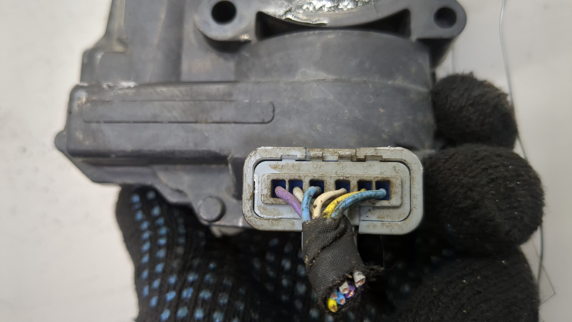 Заслонка дроссельная электрическая