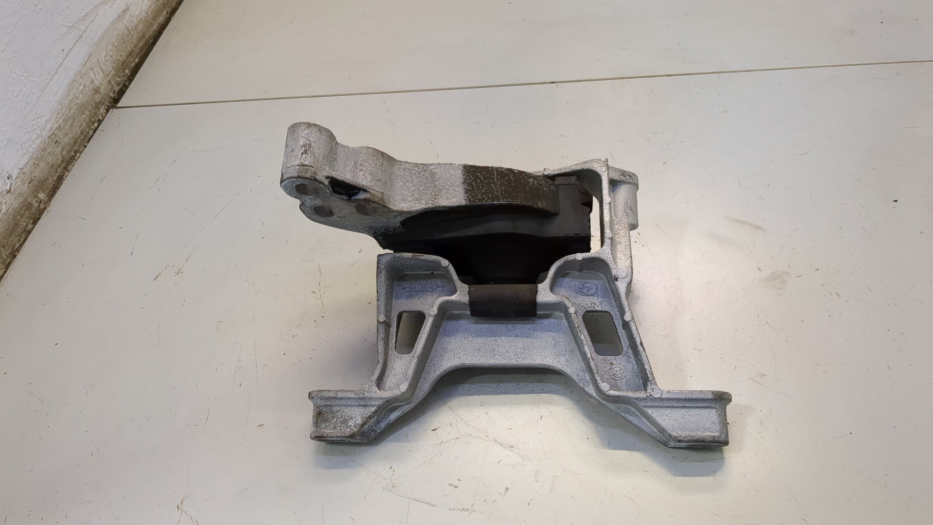 Опора двигателя