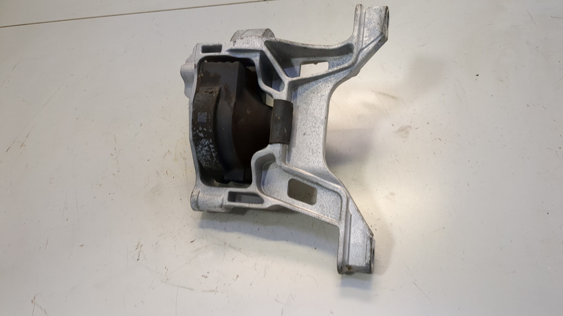 Опора двигателя